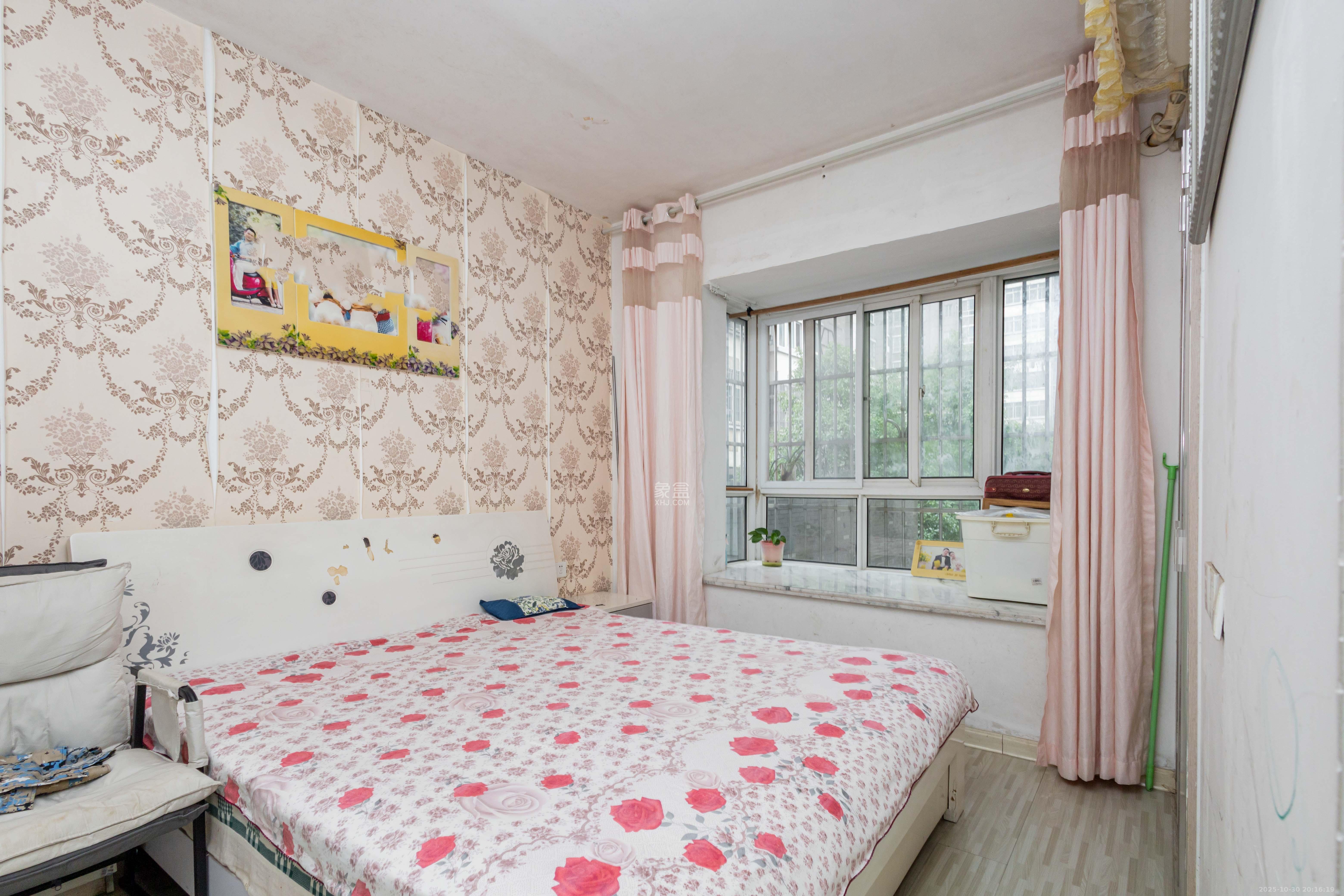 未来蜂巢 3室2厅2卫 45.8万 未来蜂巢 3室2厅2卫 45.8万卧室