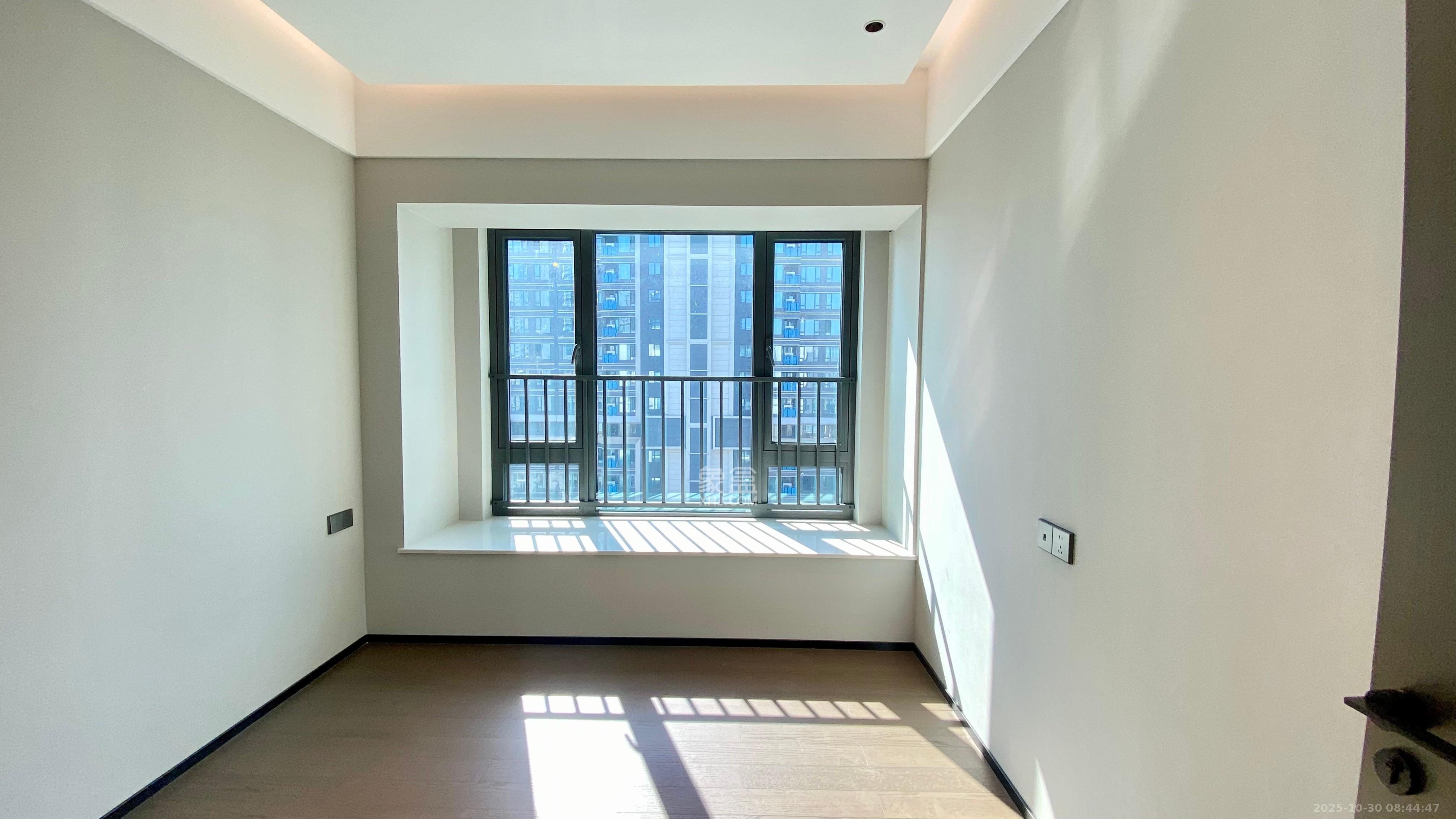 中海阅湘台  4室2厅3卫    11000.0元/月 中海阅湘台  4室2厅3卫    11000.0元/月室内图