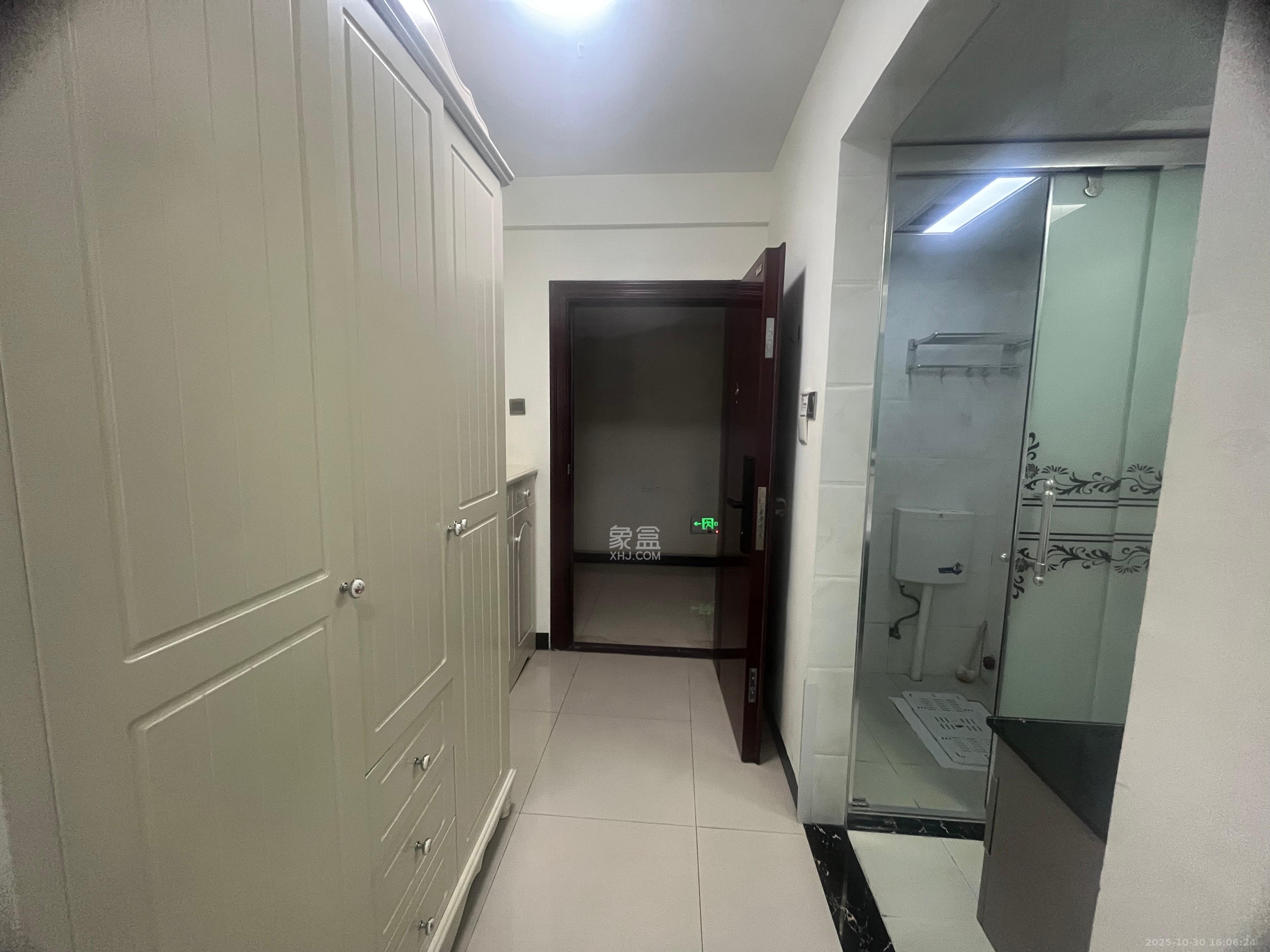 保利麓谷林语I区 1室1厅1卫 1500.0元/月 保利麓谷林语I区 1室1厅1卫 1500.0元/月室内图