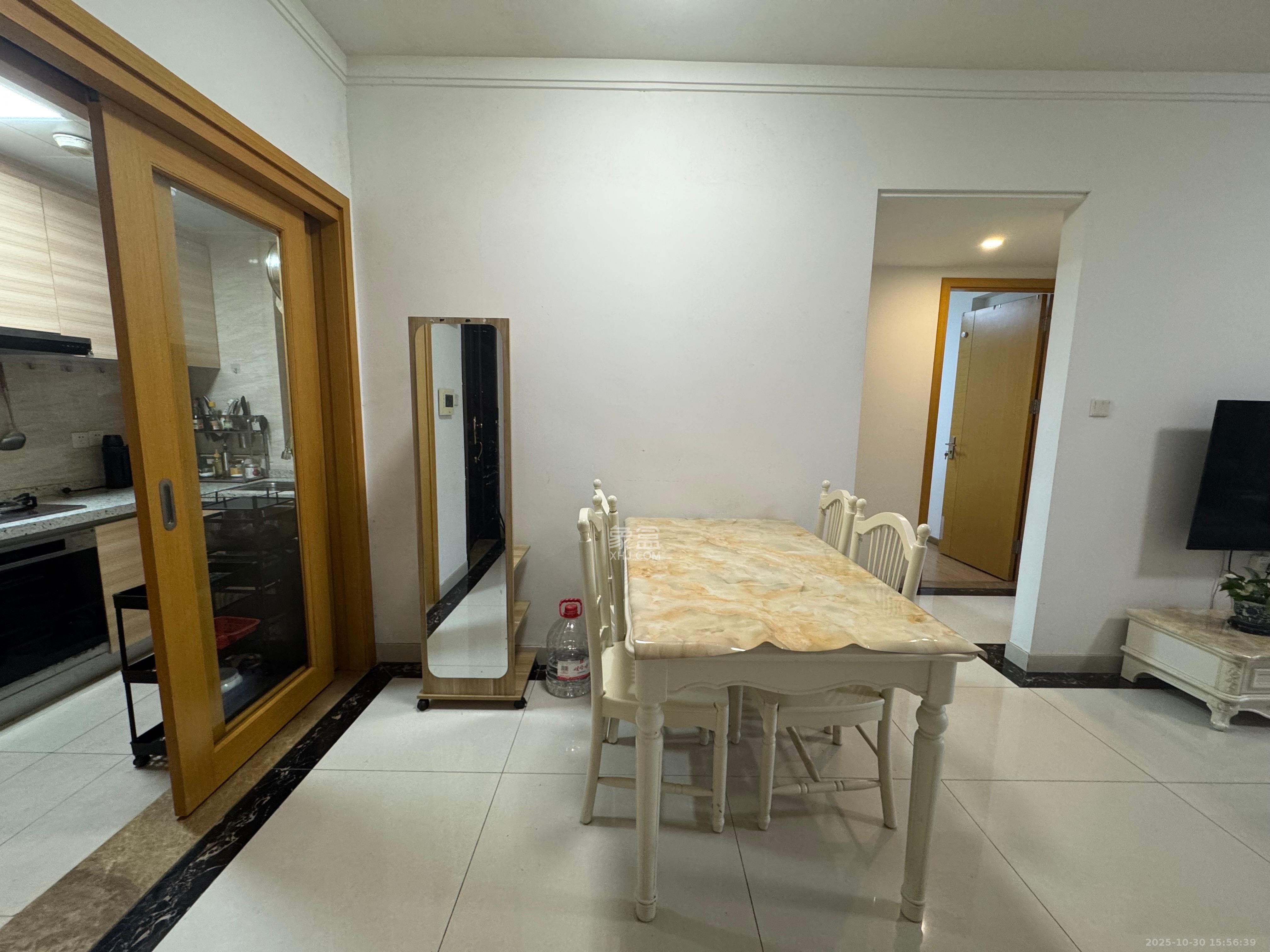 珠江郦城公园1号 2室1厅1卫 2200.0元/月 珠江郦城公园1号 2室1厅1卫 2200.0元/月室内图