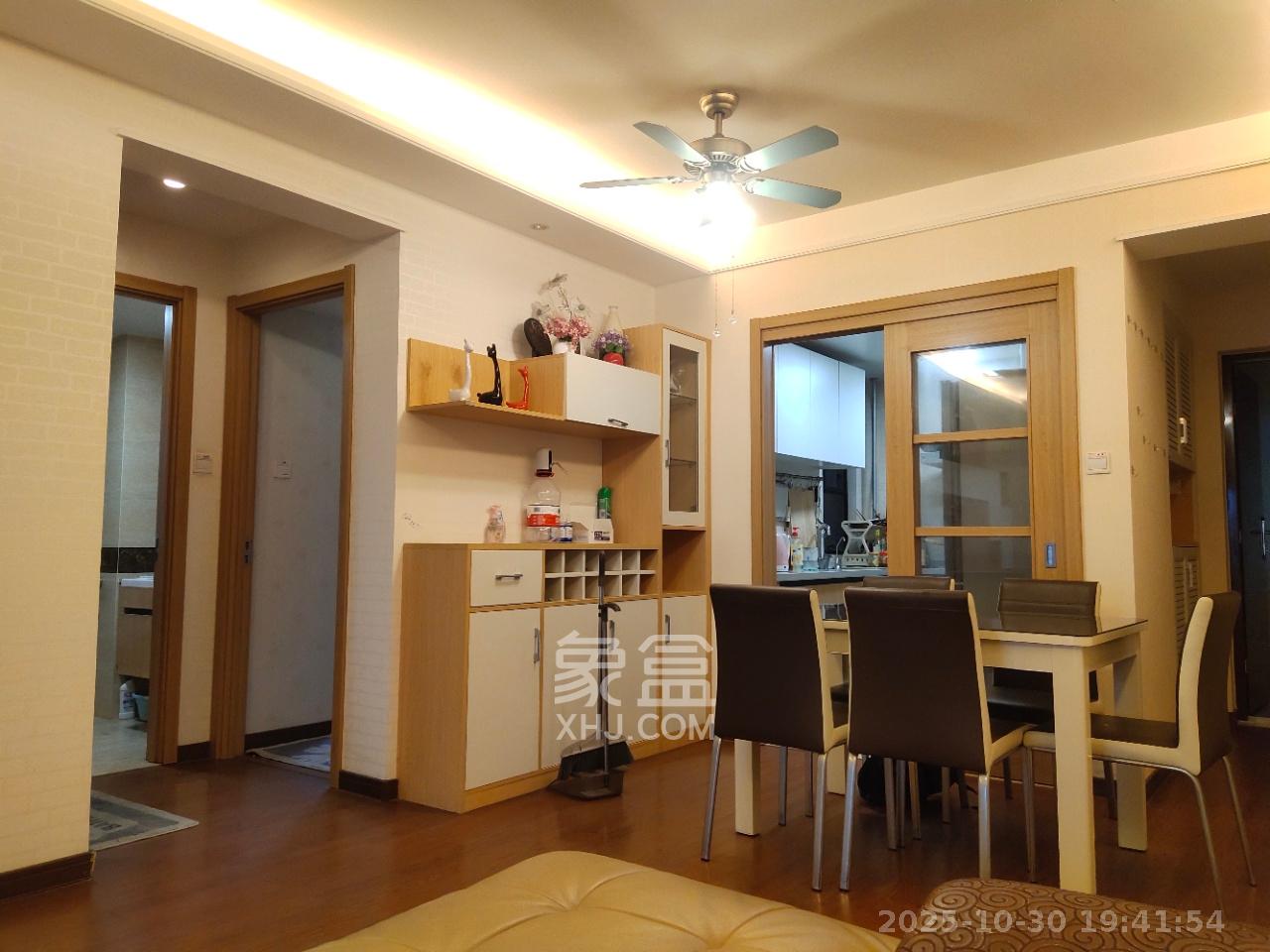 万科魅力之城非凡里 3室2厅2卫 2400.0元/月 万科魅力之城非凡里 3室2厅2卫 2400.0元/月室内图