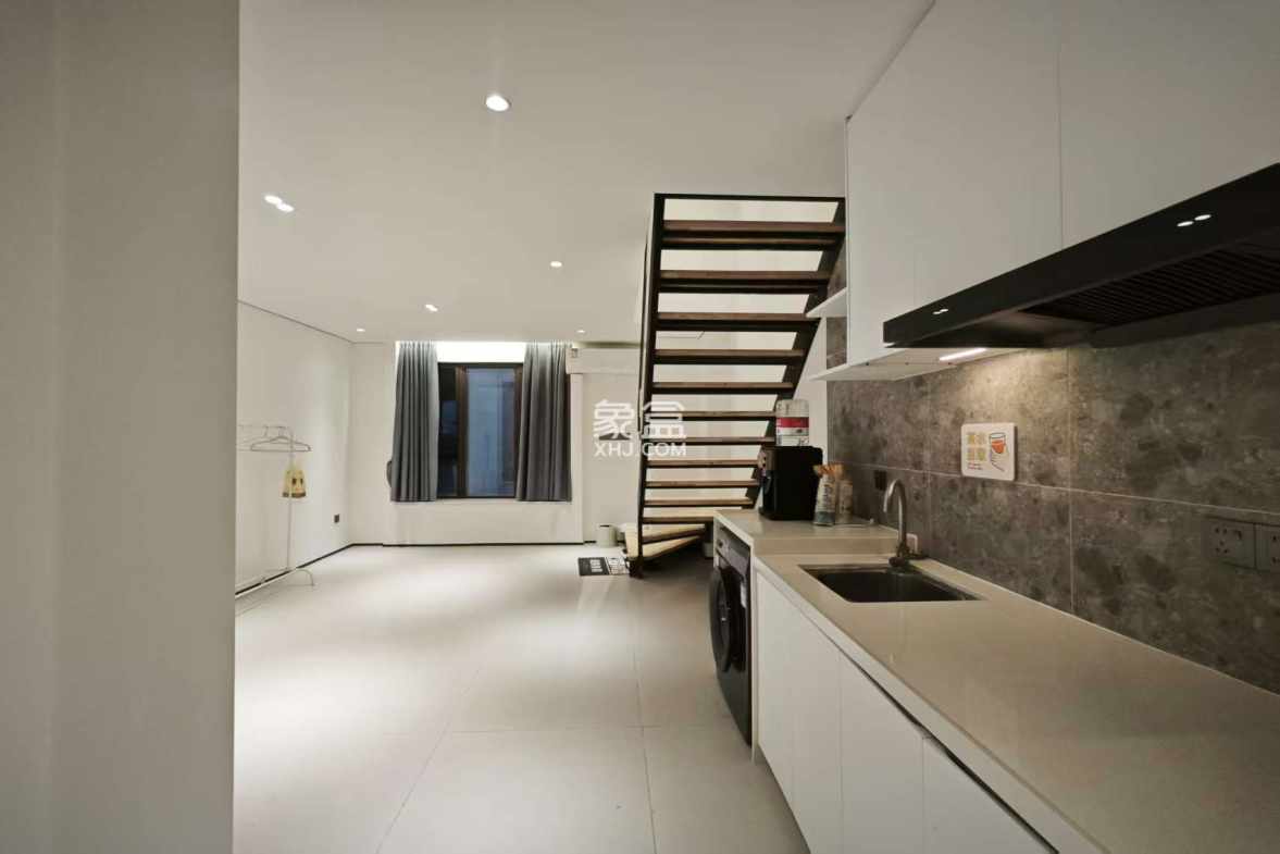 海航豪庭南苑  1室1厅2卫    2600.0元/月 海航豪庭南苑  1室1厅2卫    2600.0元/月室内图