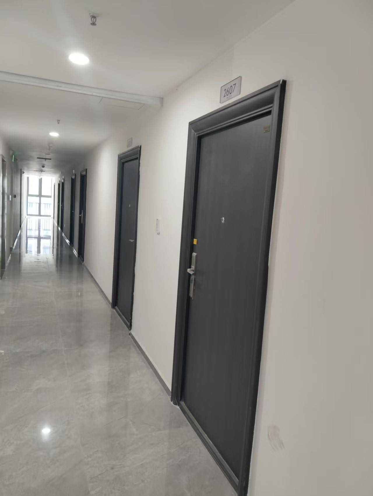 绿地商务广场 1室0厅0卫 1100.0元/月 绿地商务广场 1室0厅0卫 1100.0元/月户型图