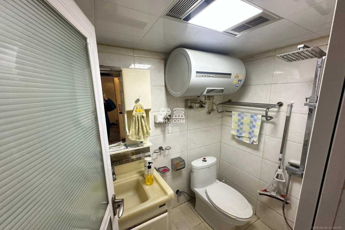 佳兴国际汇 1室1厅1卫 1800.0元/月 佳兴国际汇 1室1厅1卫 1800.0元/月室内图