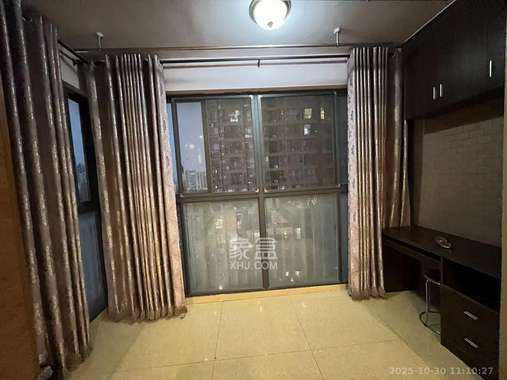 金领家族  2室2厅1卫    2100.0元/月 金领家族  2室2厅1卫    2100.0元/月室内图