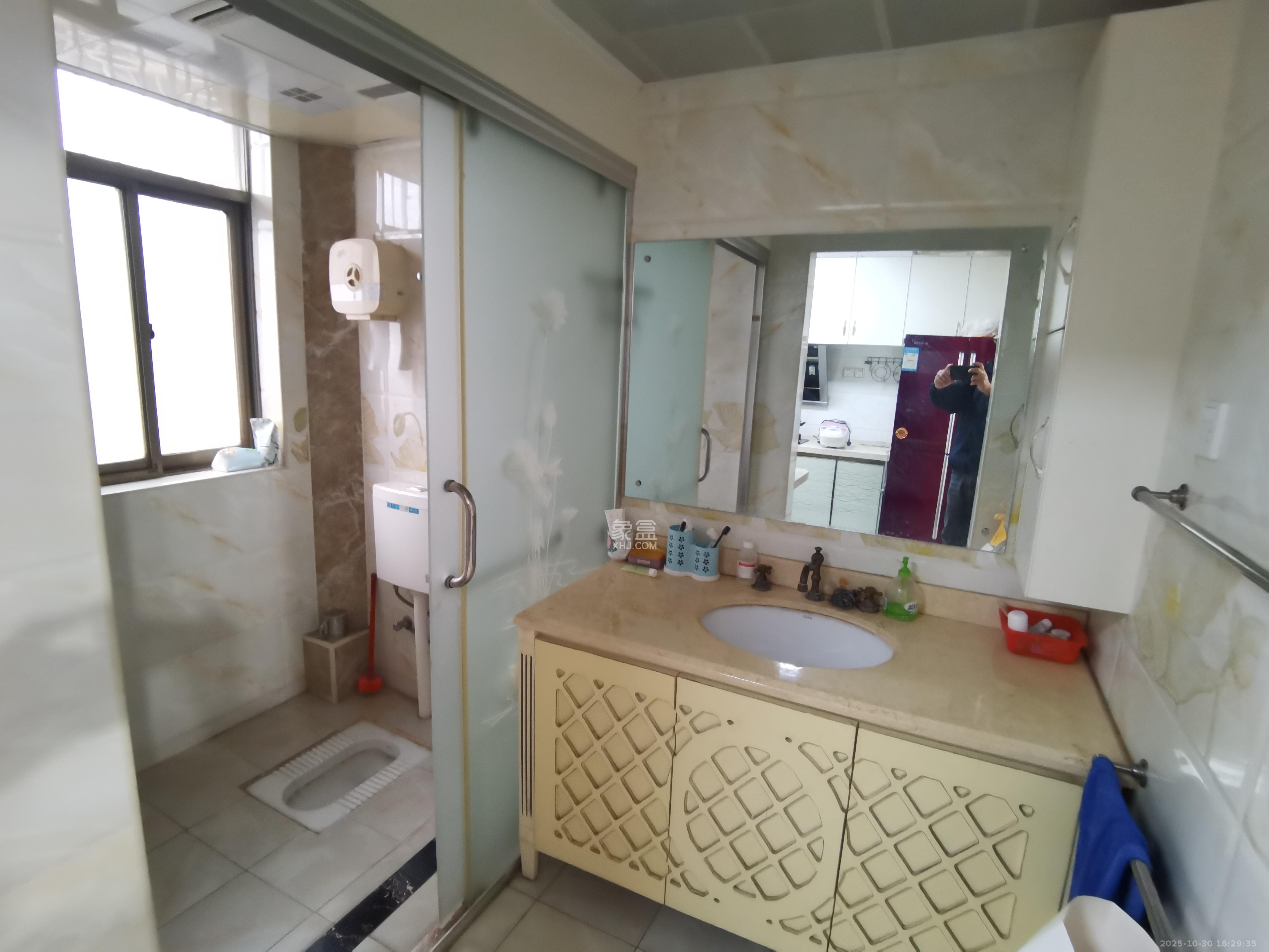 三城花苑(一,二,三期)  2室2厅1卫    1000.0元/月 三城花苑(一,二,三期)  2室2厅1卫    1000.0元/月室内图