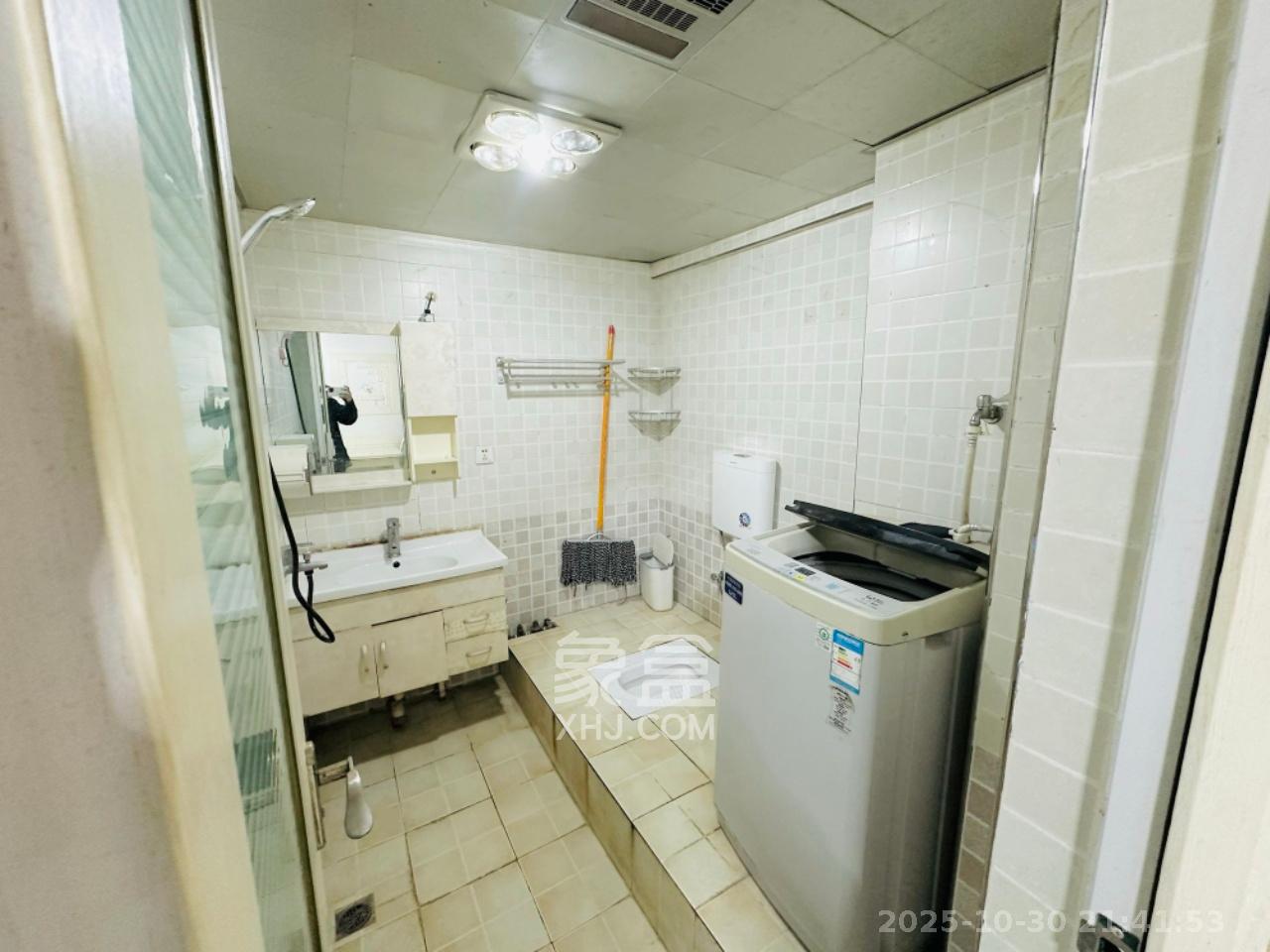 东怡外国（南湖一号)  2室1厅1卫    1900.0元/月室内图