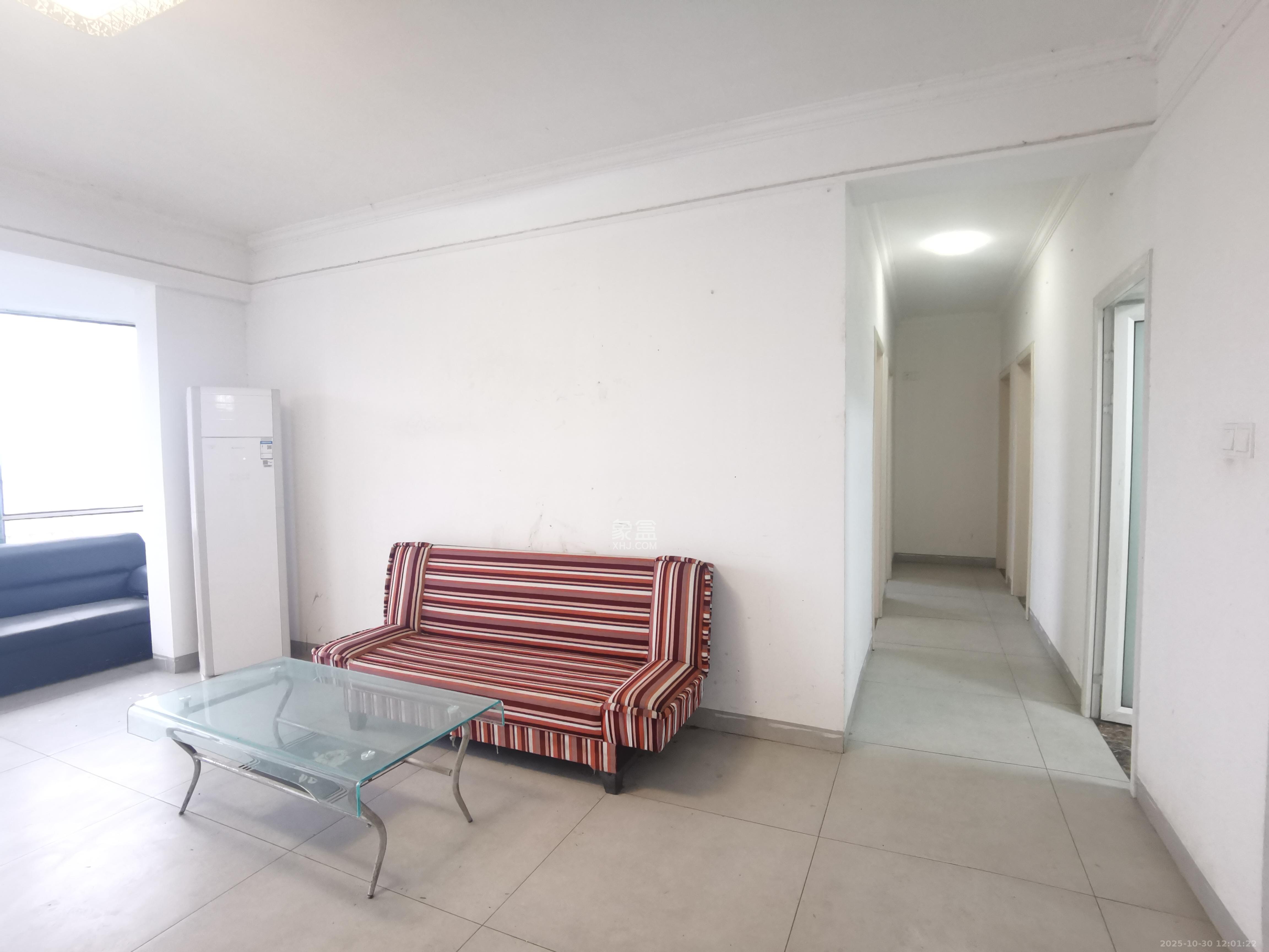 东门尚苑  4室2厅2卫    2200.0元/月室内图1