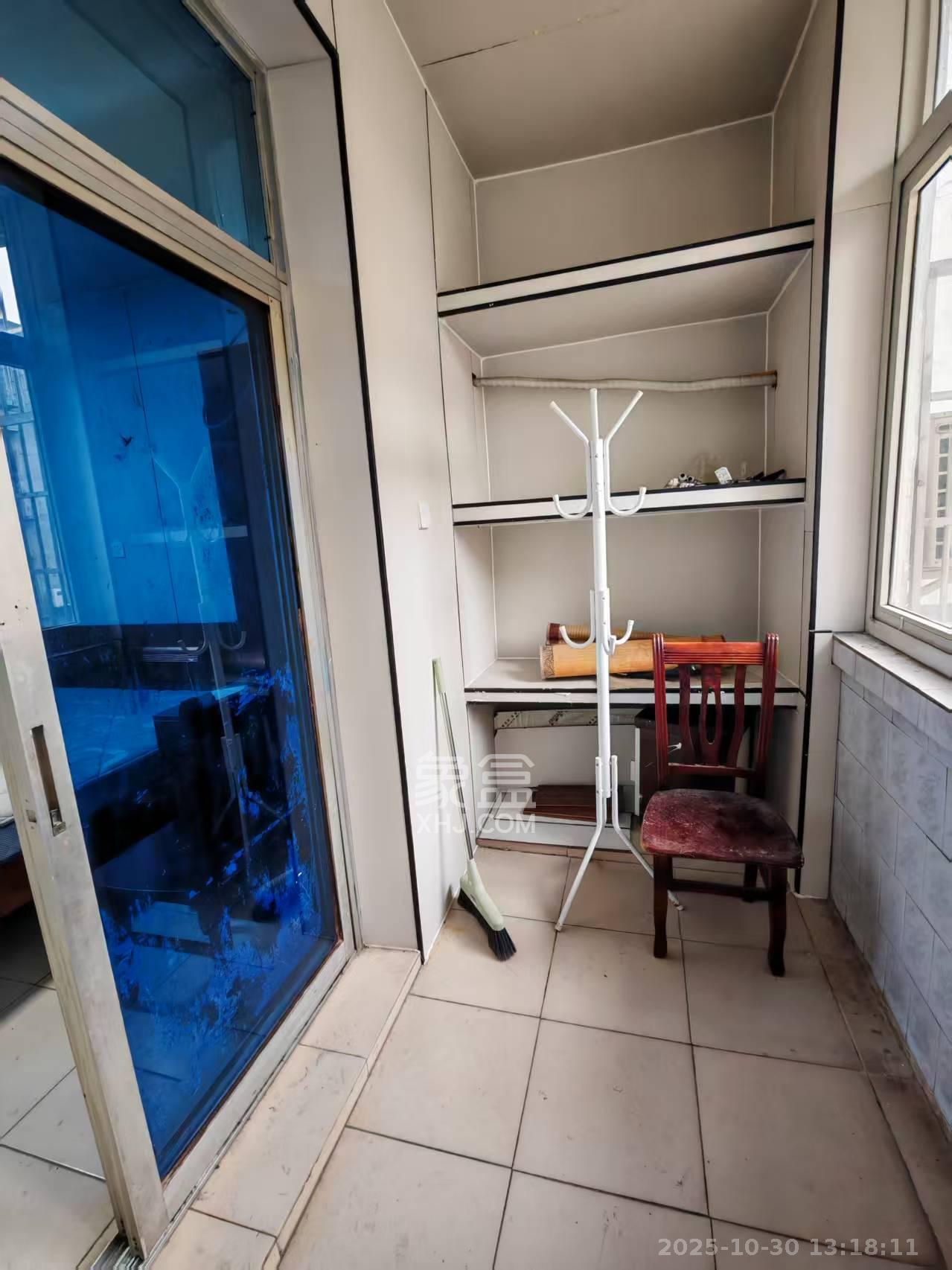 梅岭村  2室2厅1卫    1700.0元/月室内图