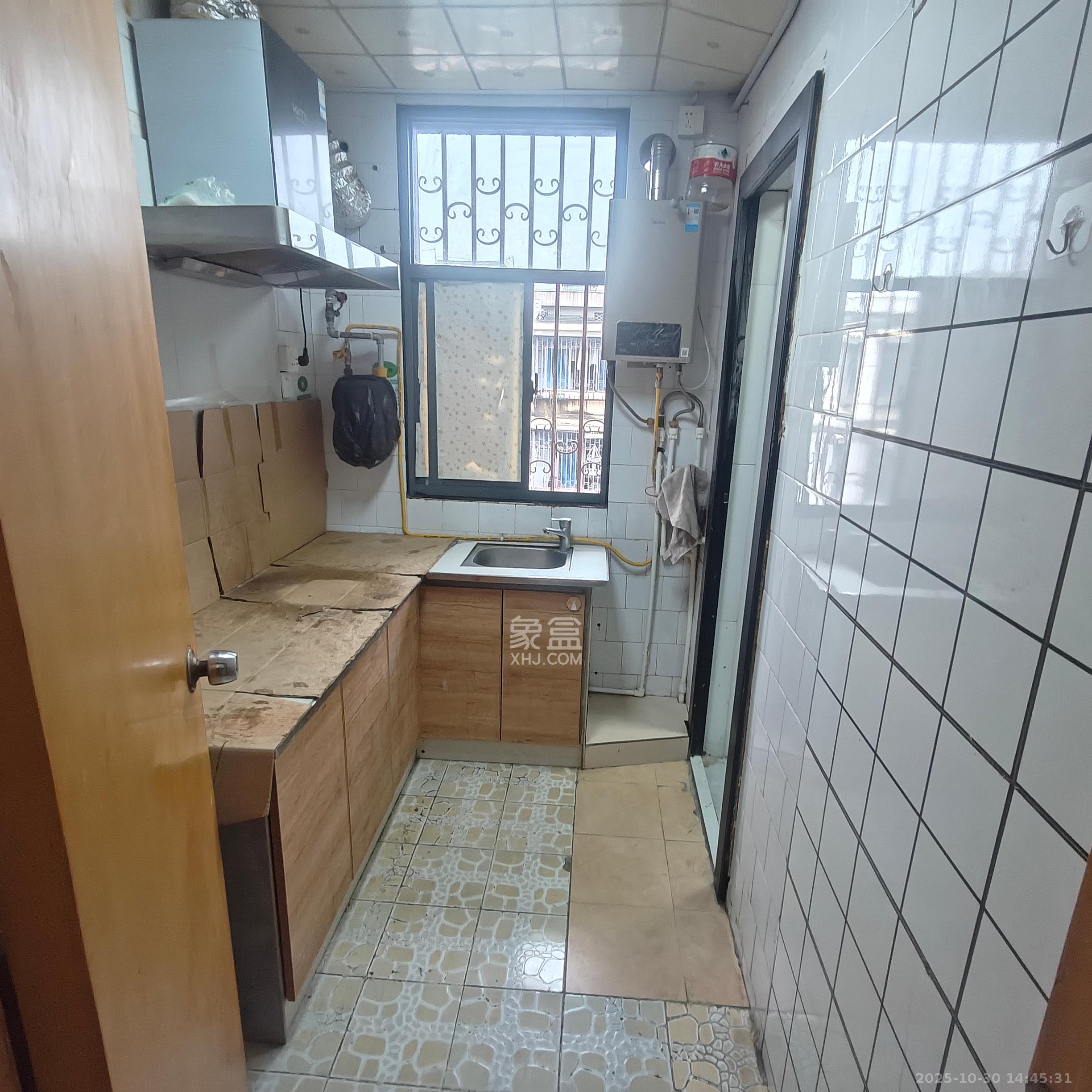 职院街LG曙光宿舍  1室0厅0卫    2000.0元/月室内图