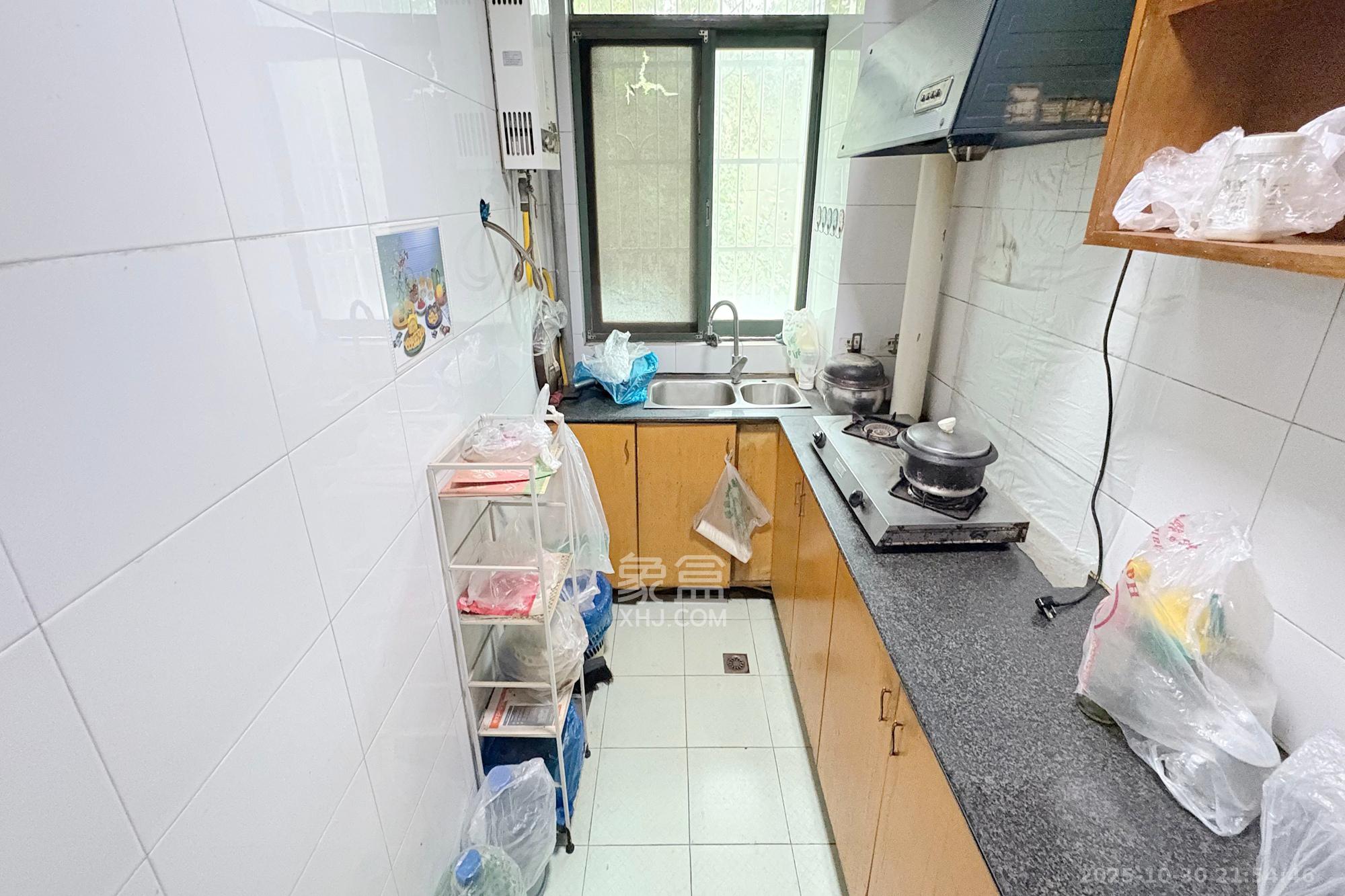 颐美园  2室1厅1卫    68.6万厨房