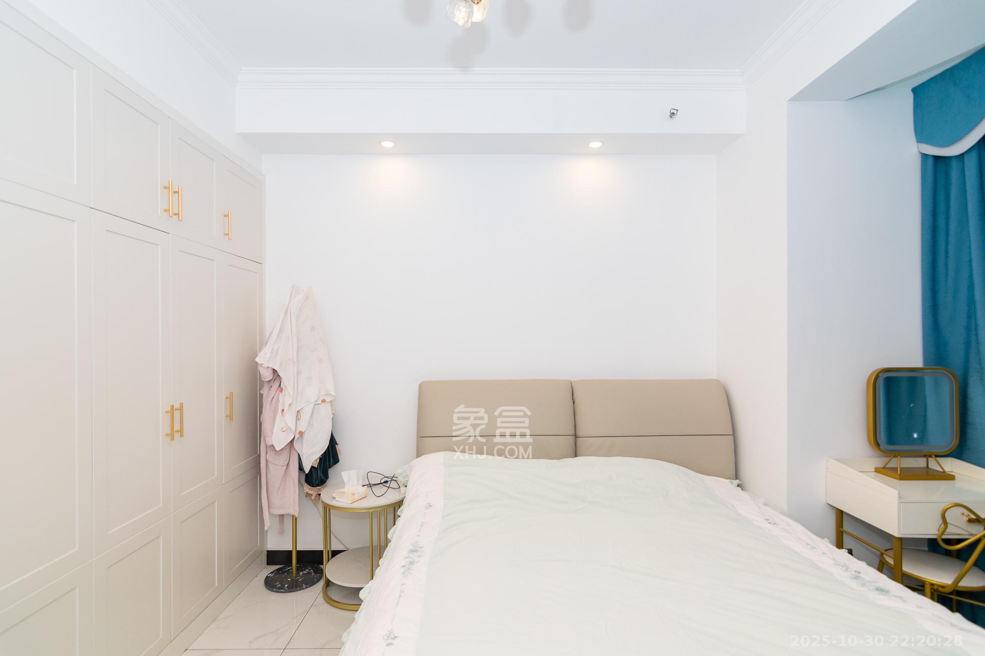 正荣财富中心  1室1厅1卫    38.0万卧室