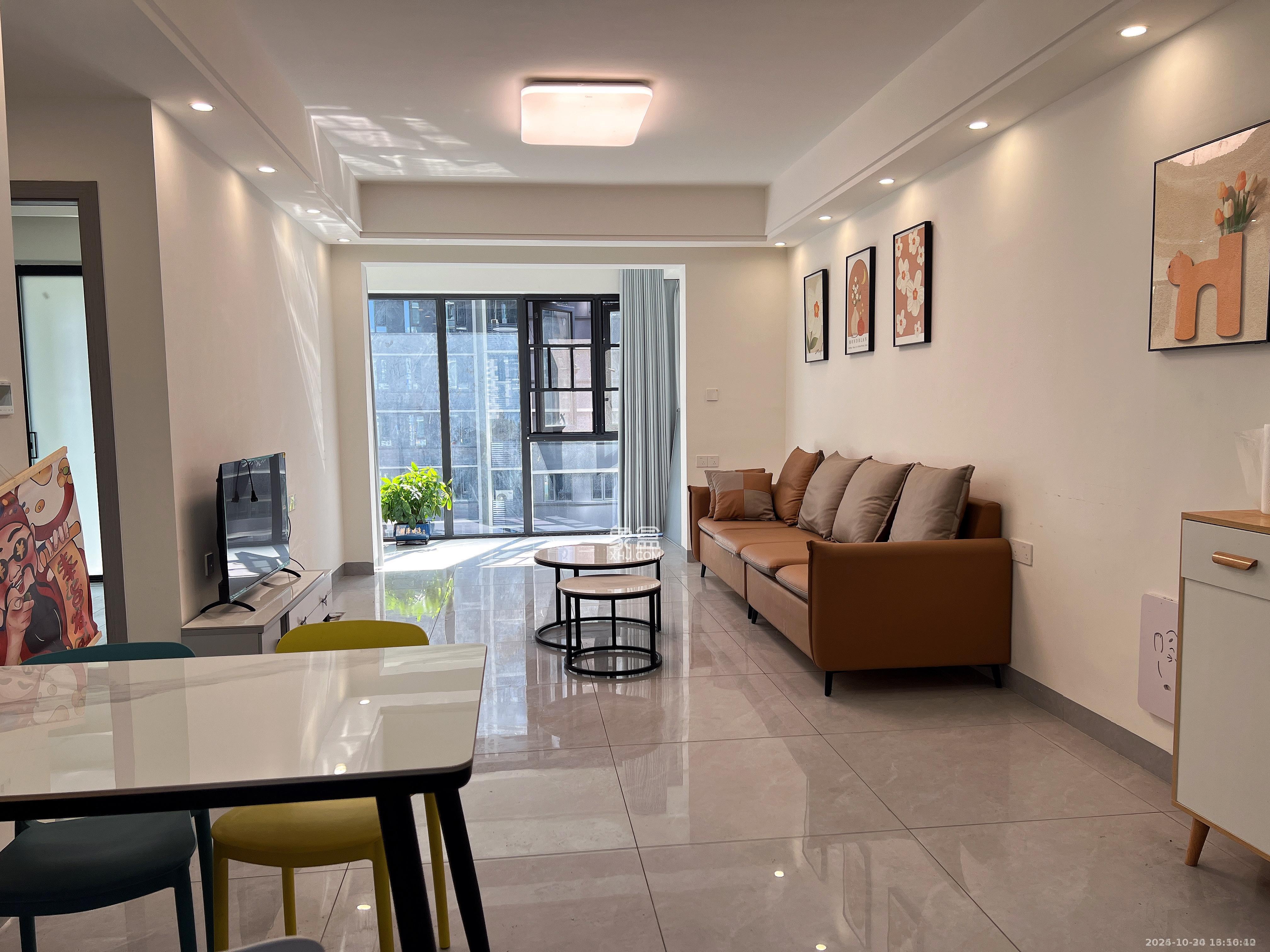 绿城美的明月江南  4室2厅0卫    3000.0元/月 绿城美的明月江南  4室2厅0卫    3000.0元/月室内图