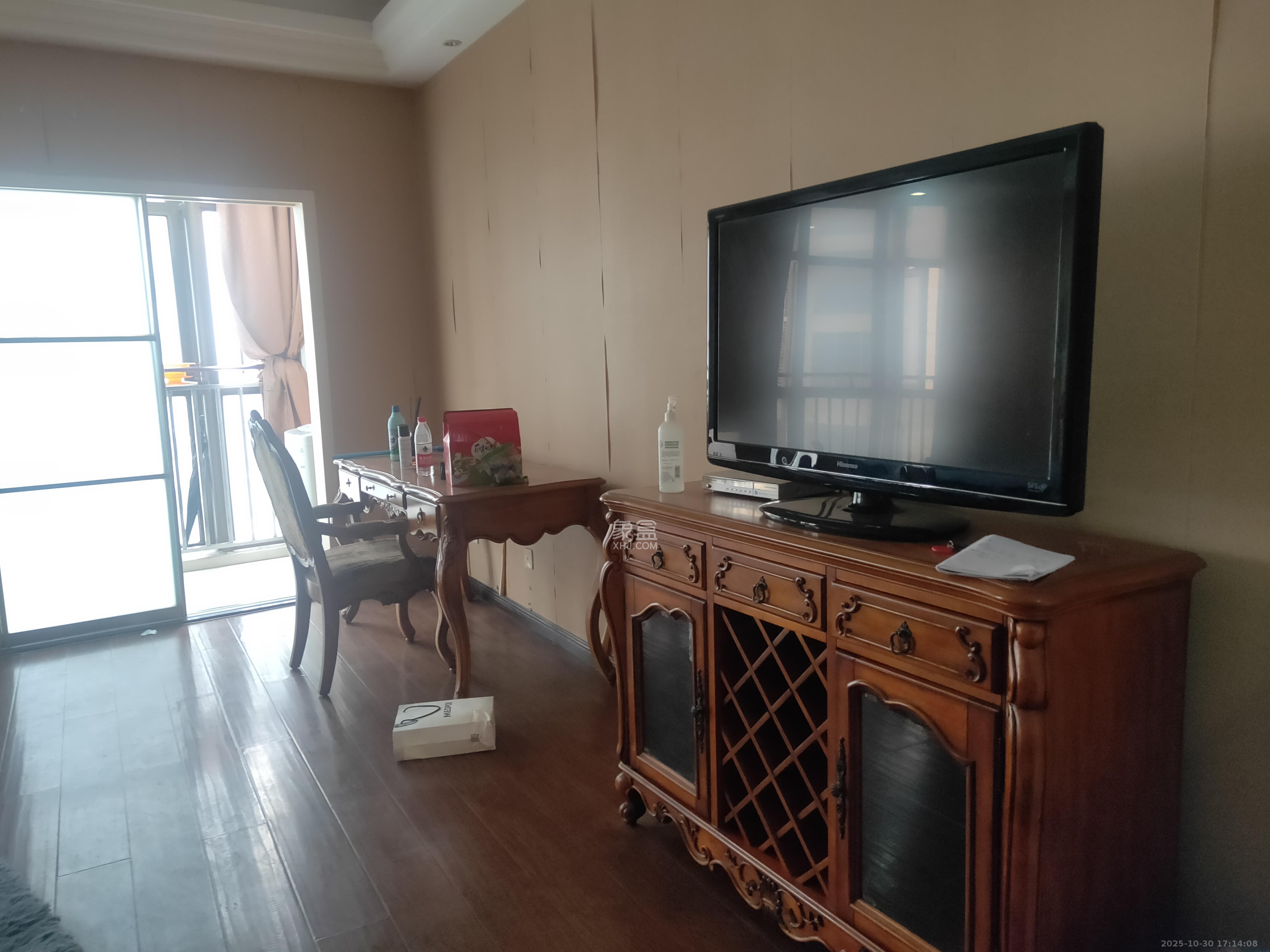 铂宫  1室1厅1卫    2000.0元/月