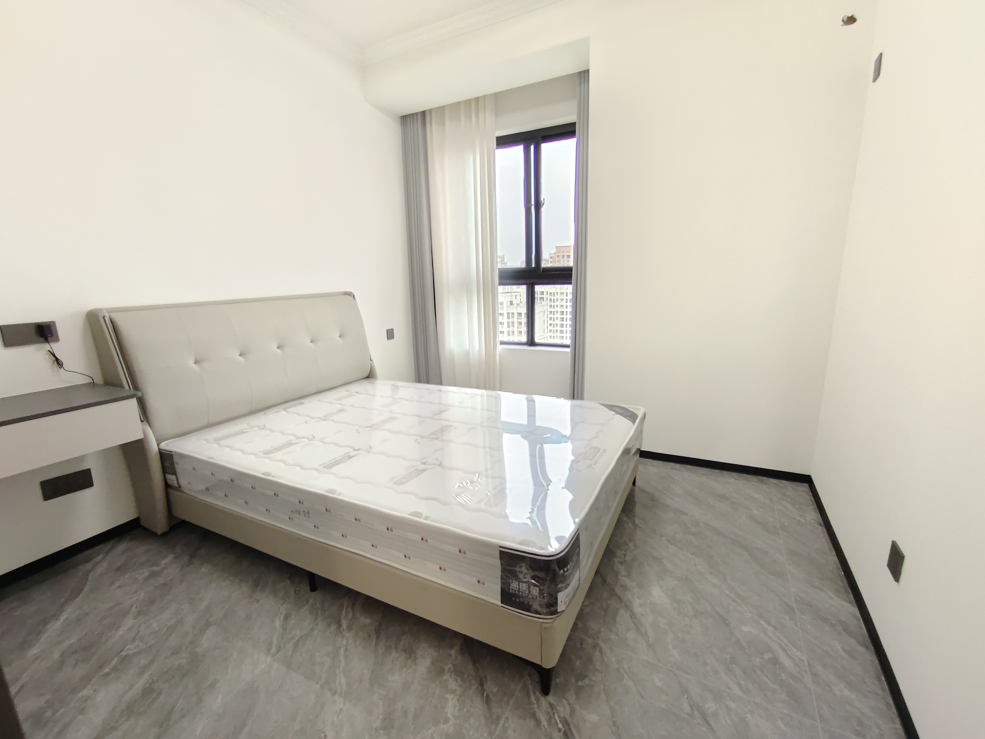 西郡佳园  3室2厅2卫    69.8万 西郡佳园  3室2厅2卫    69.8万室内图