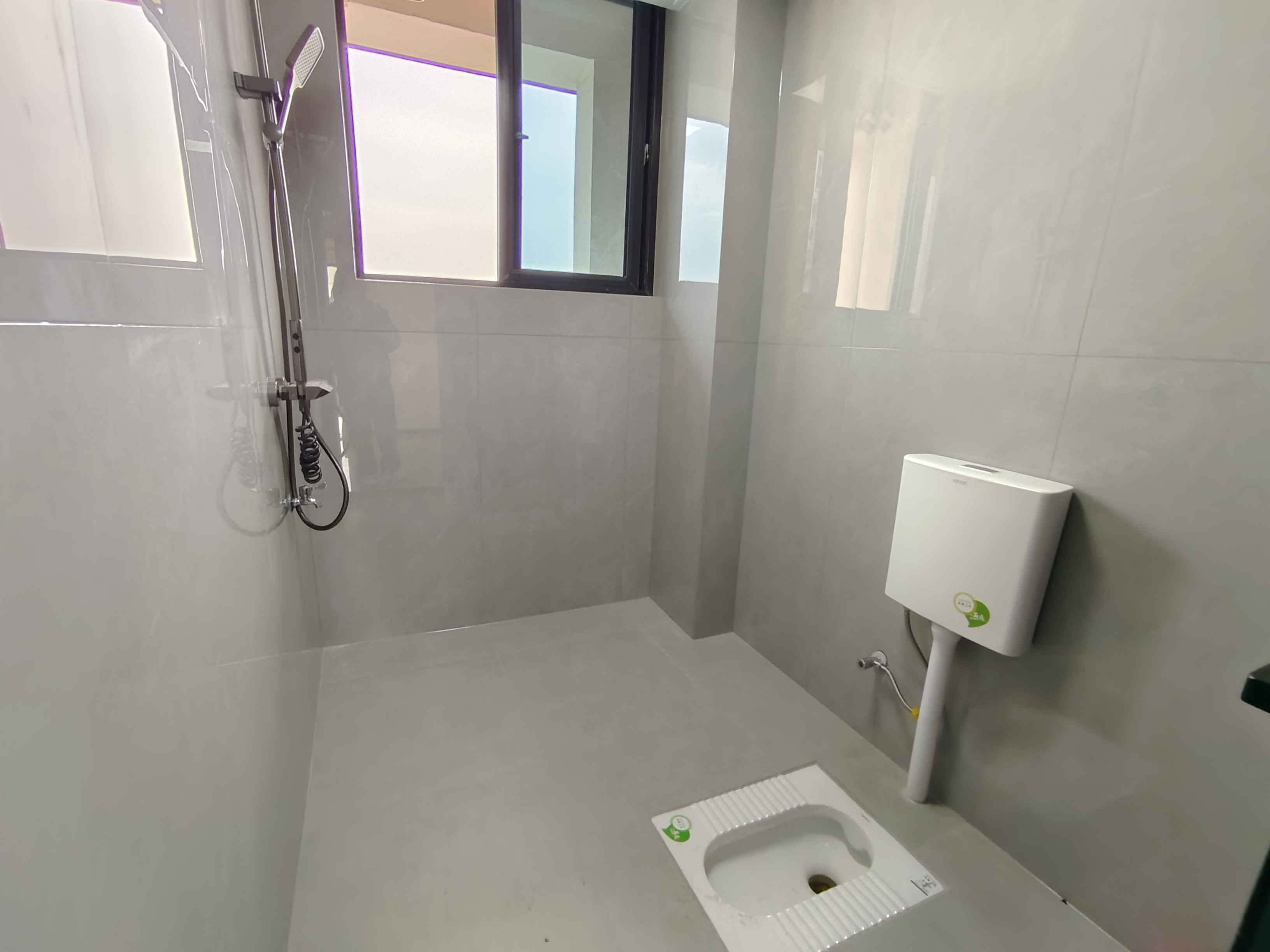 西郡佳园  3室2厅2卫    69.8万 西郡佳园  3室2厅2卫    69.8万室内图