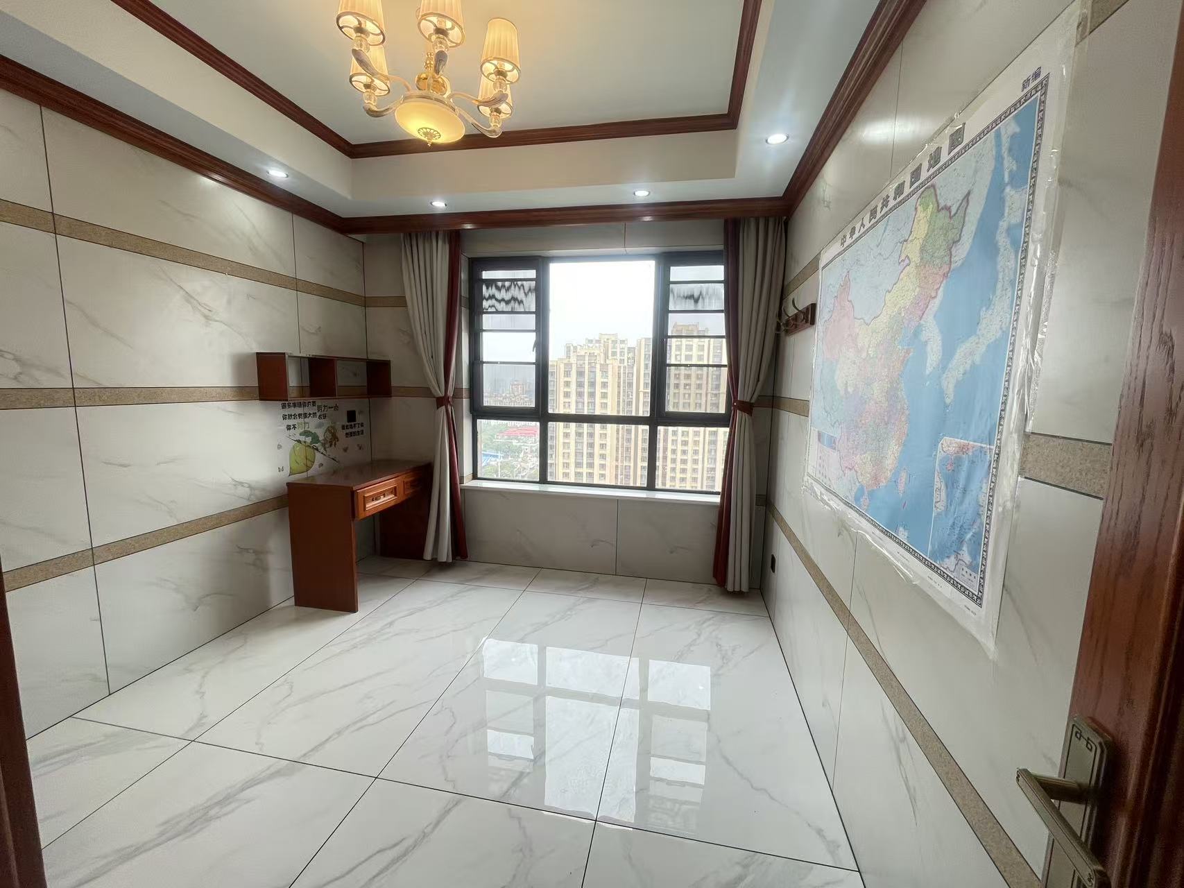 中泰财富湘江  4室2厅2卫    118.0万室内图