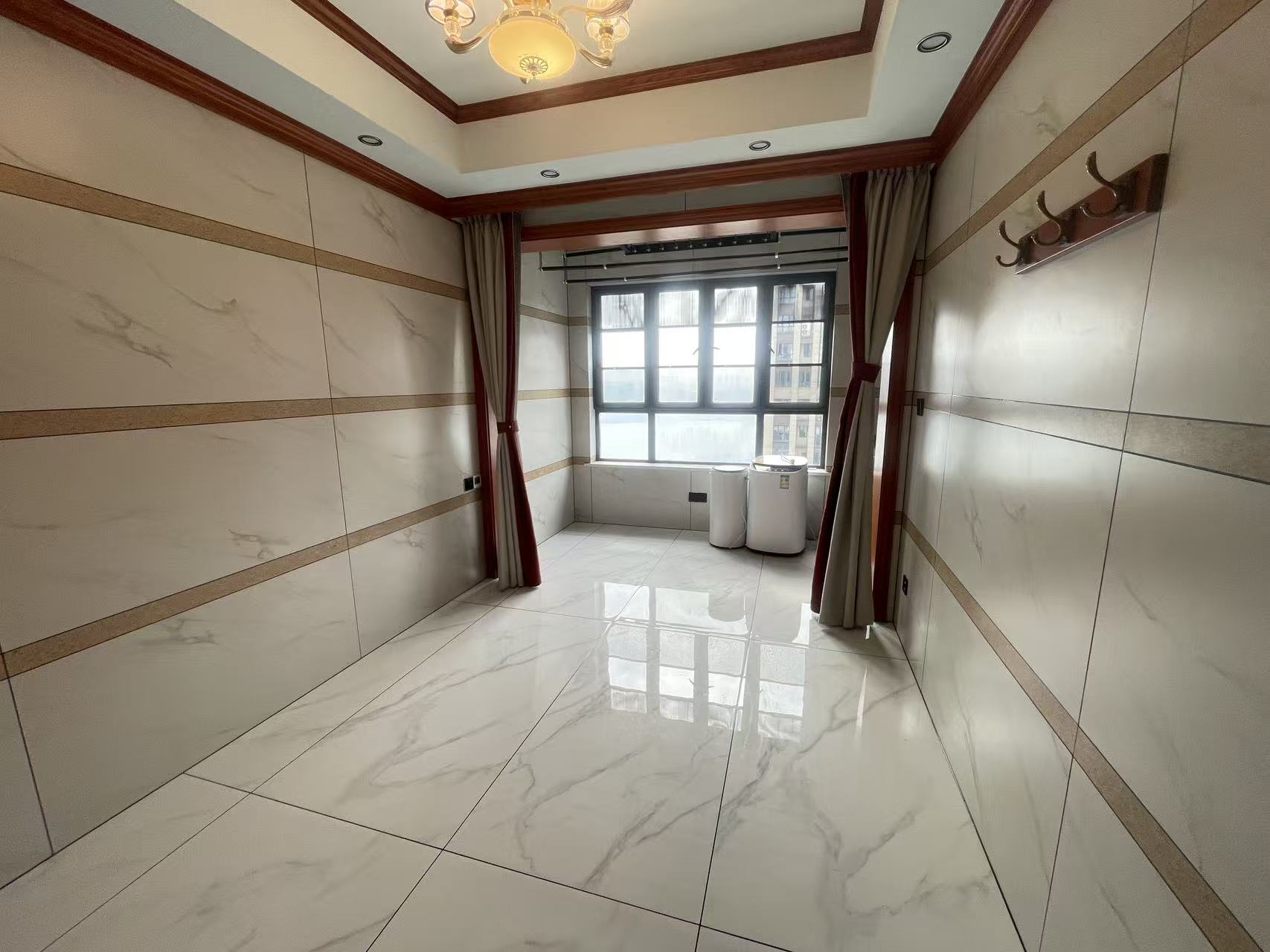 中泰财富湘江  4室2厅2卫    118.0万室内图