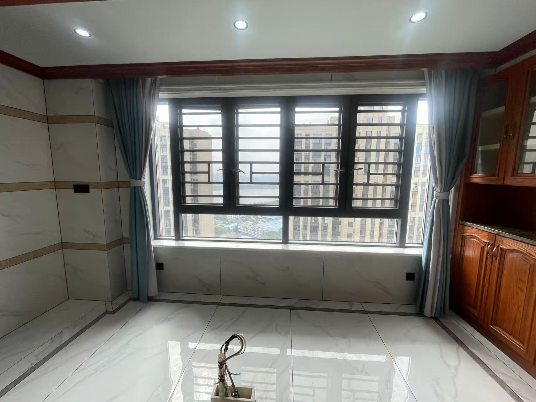 中泰财富湘江  4室2厅2卫    118.0万 中泰财富湘江  4室2厅2卫    118.0万室内图