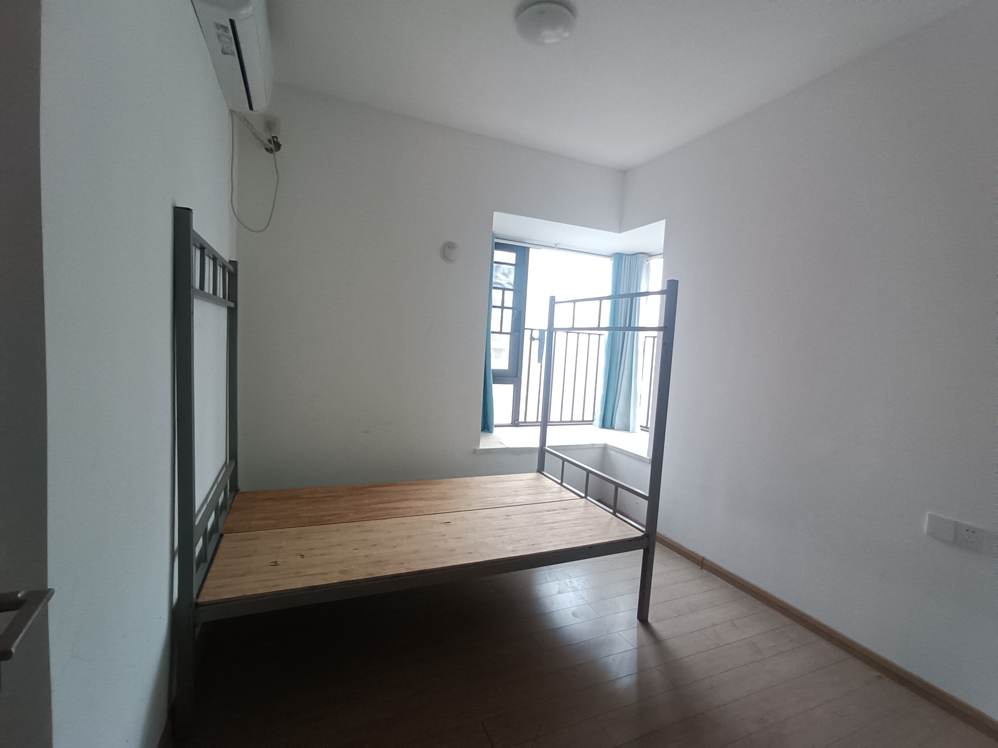 美的翰城  4室2厅2卫    100.0万室内图