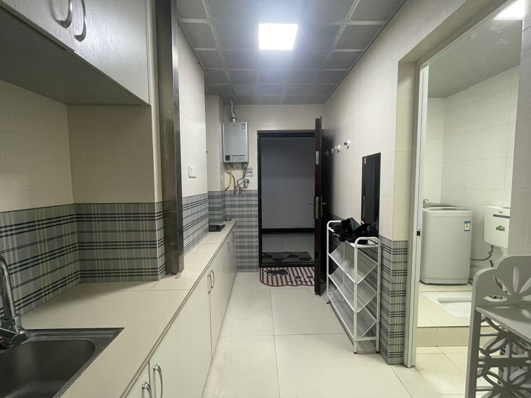 慈善大厦  1室1厅1卫    16.0万 慈善大厦  1室1厅1卫    16.0万室内图