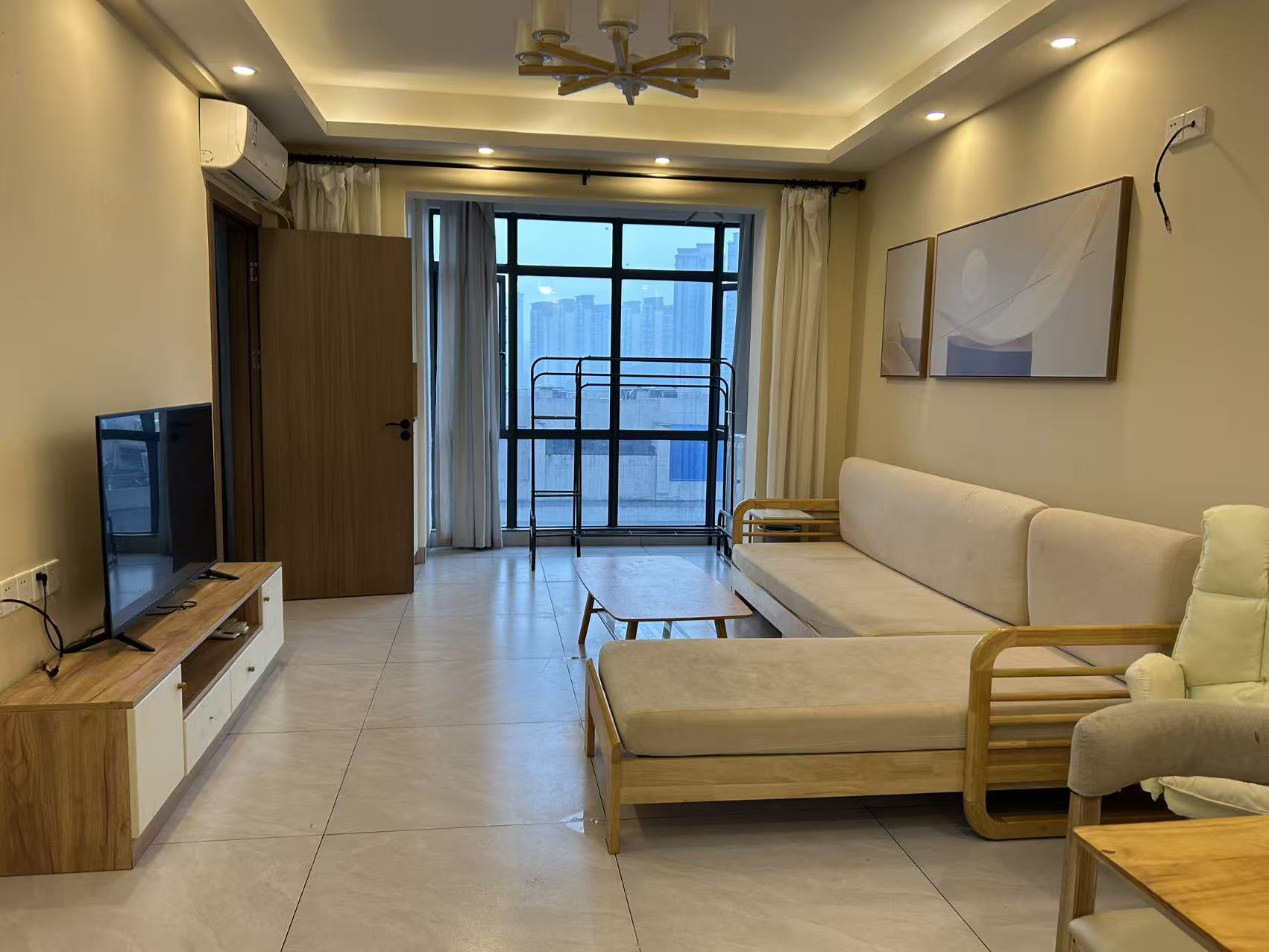 流金岁月-华晨国际  3室2厅1卫    61.8万室内图