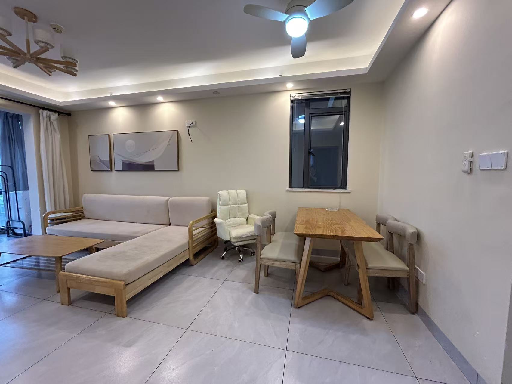 流金岁月-华晨国际  3室2厅1卫    61.8万 流金岁月-华晨国际  3室2厅1卫    61.8万室内图