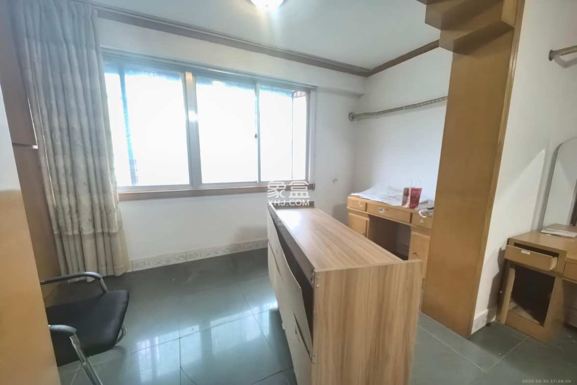 东塘电力院 3室2厅2卫 2600.0元/月 东塘电力院 3室2厅2卫 2600.0元/月室内图