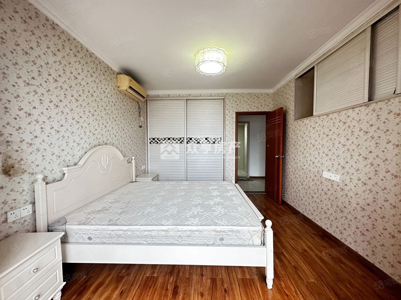 高盛澧园一二期  2室1厅1卫    1400.0元/月 高盛澧园一二期  2室1厅1卫    1400.0元/月室内图