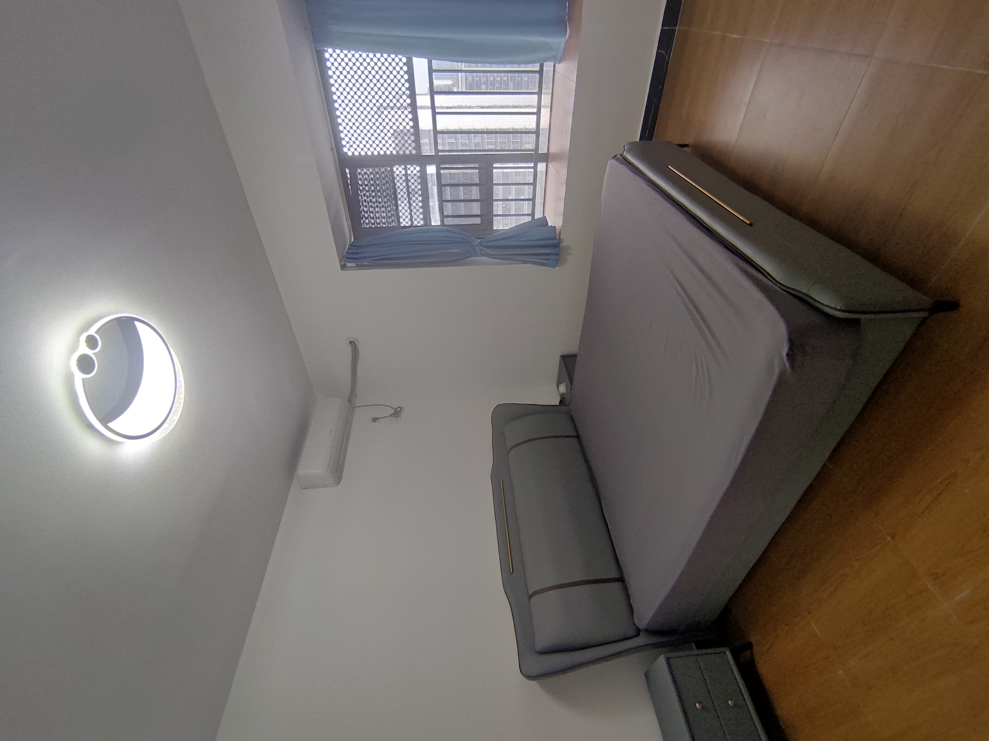 坡博家园四区  4室2厅2卫    3500.0元/月