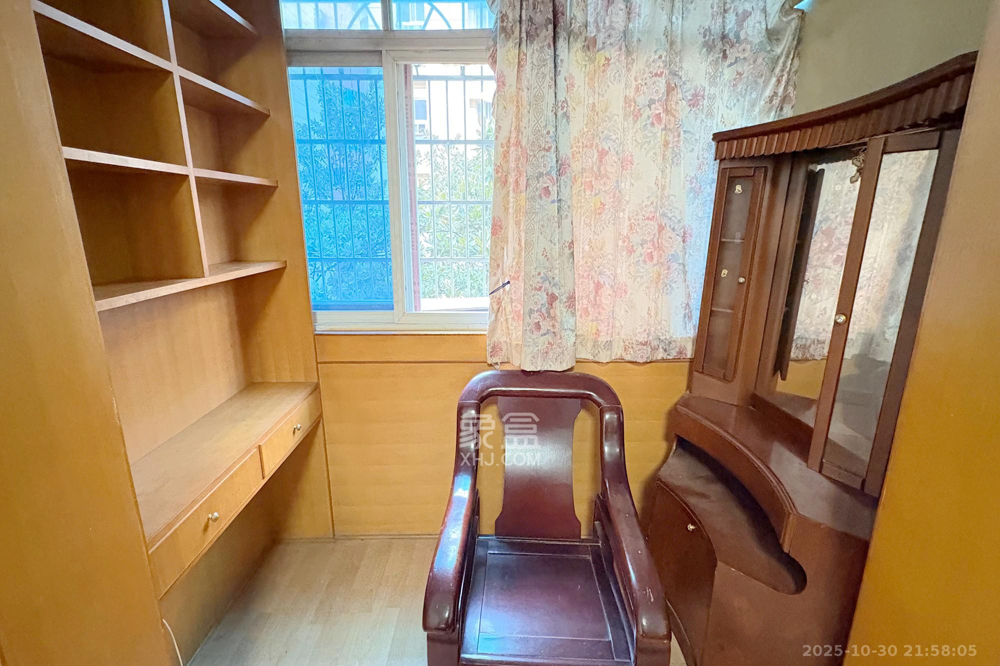 审计署宿舍 2室1厅1卫 59.8万 审计署宿舍 2室1厅1卫 59.8万阳台