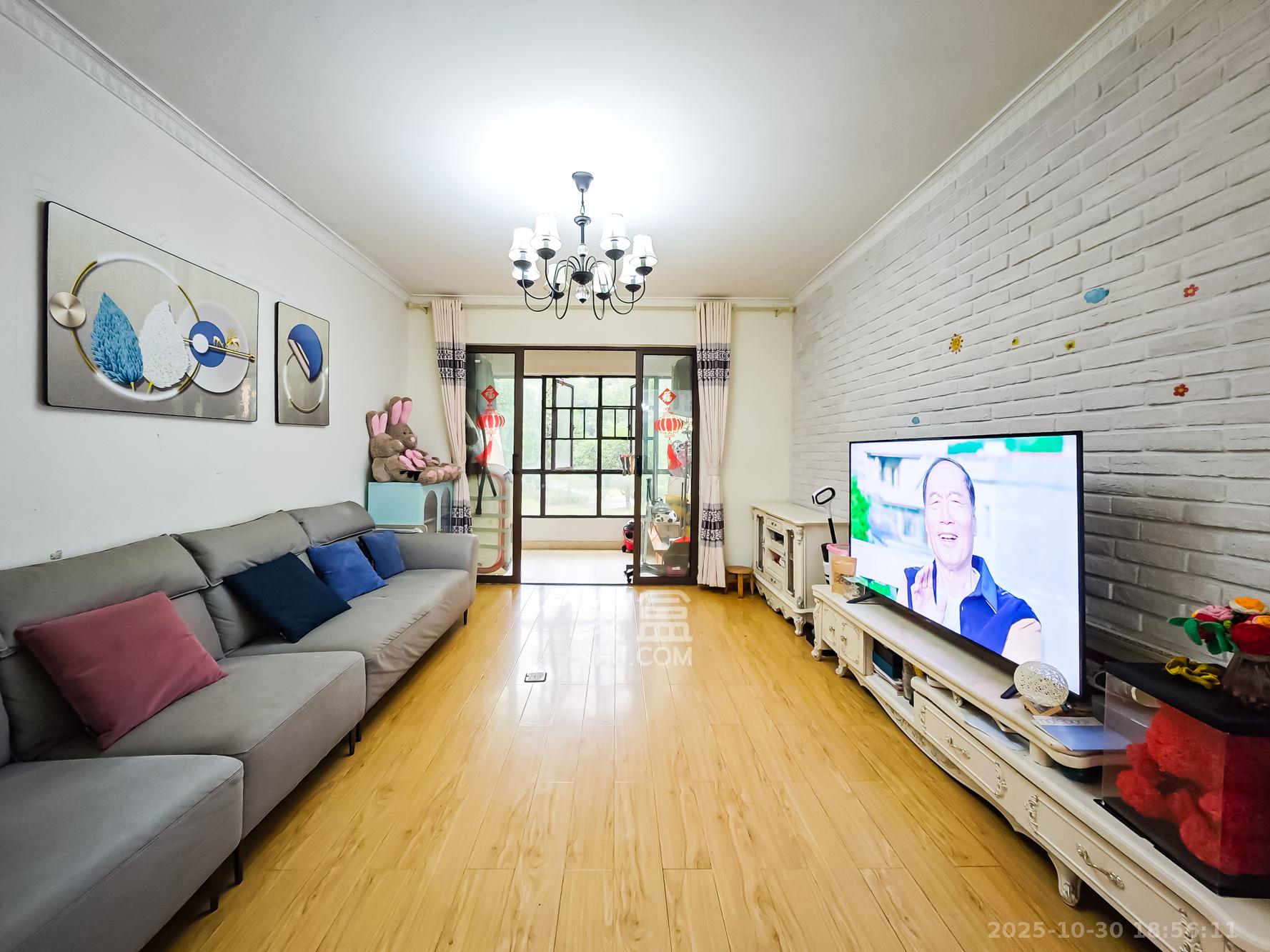 山语城二期 2室2厅1卫 55.0万 山语城二期 2室2厅1卫 55.0万客厅