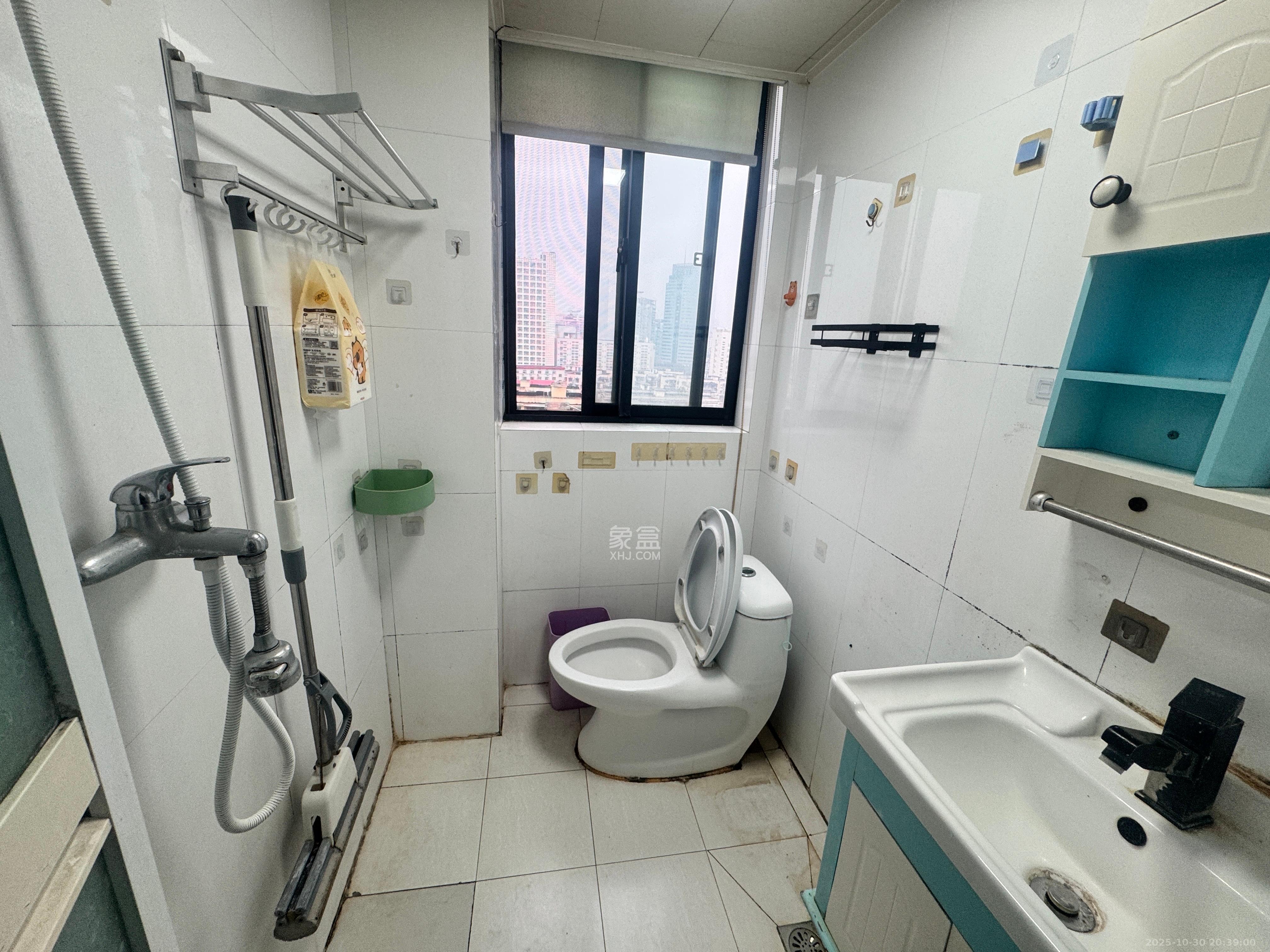 城市森林  1室1厅1卫    2000.0元/月 城市森林  1室1厅1卫    2000.0元/月室内图