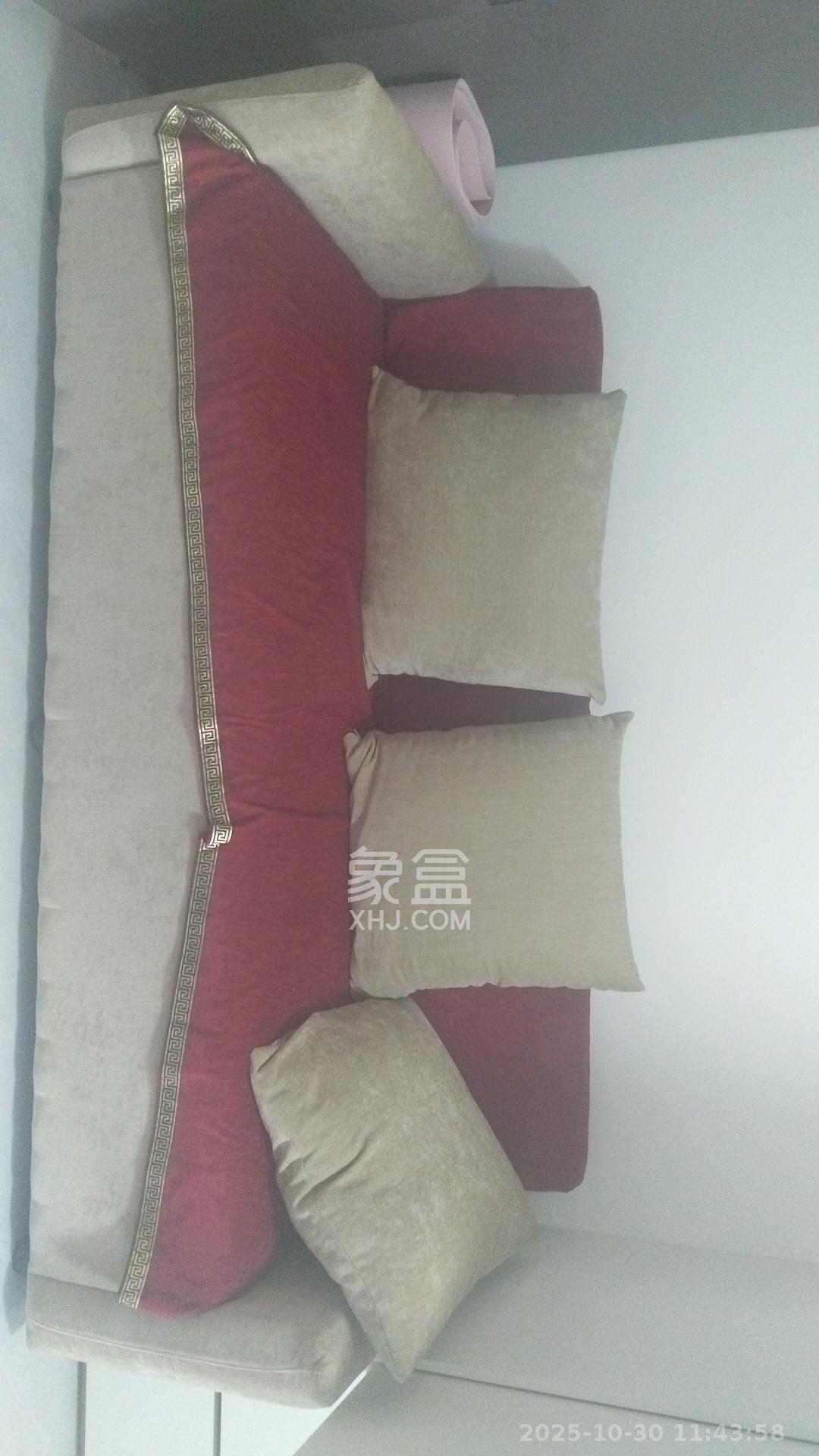 鄱阳汇金中心  1室0厅0卫    1600.0元/月 鄱阳汇金中心  1室0厅0卫    1600.0元/月室内图