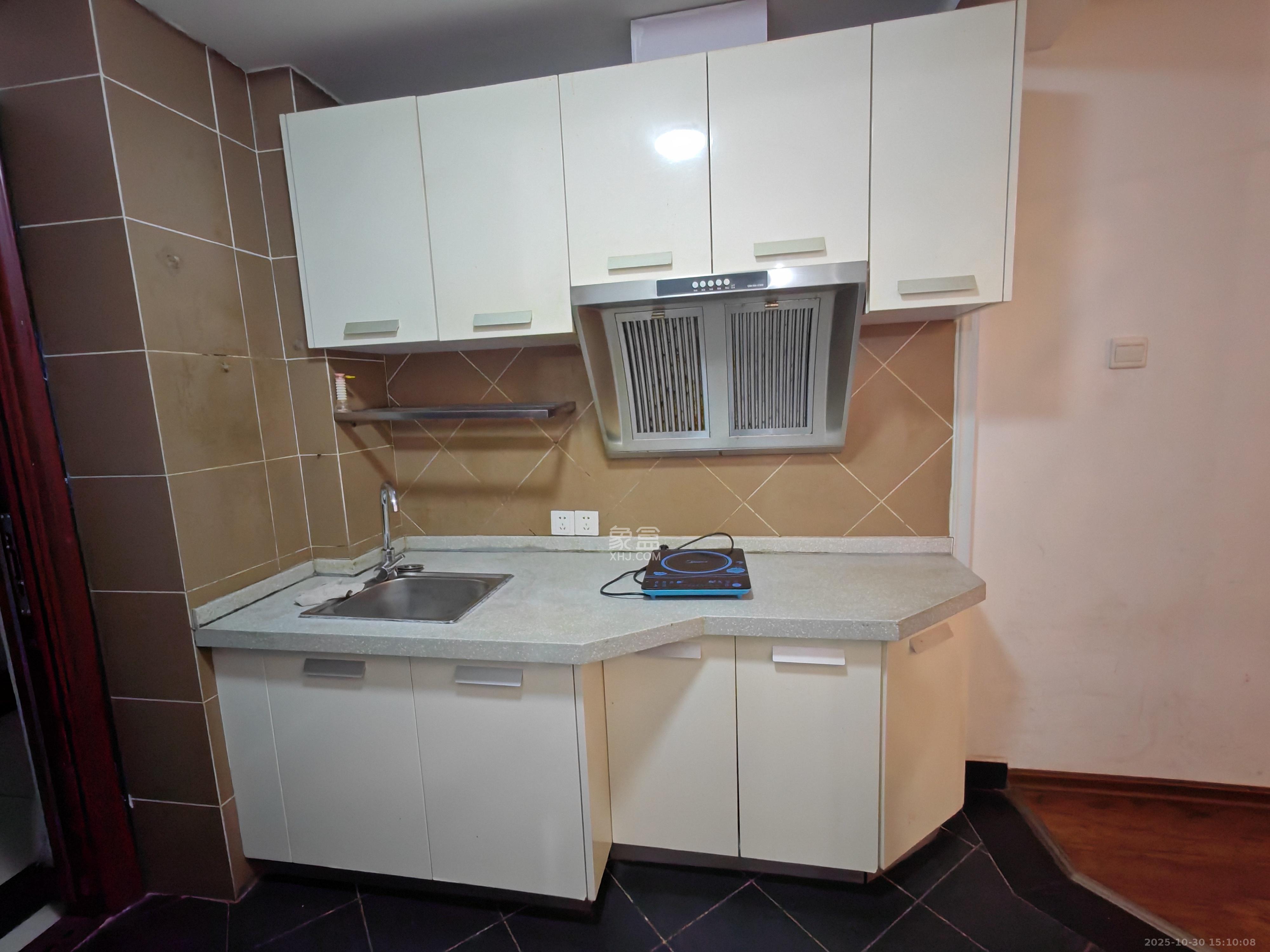 时代星城  1室1厅1卫    900.0元/月 时代星城  1室1厅1卫    900.0元/月室内图