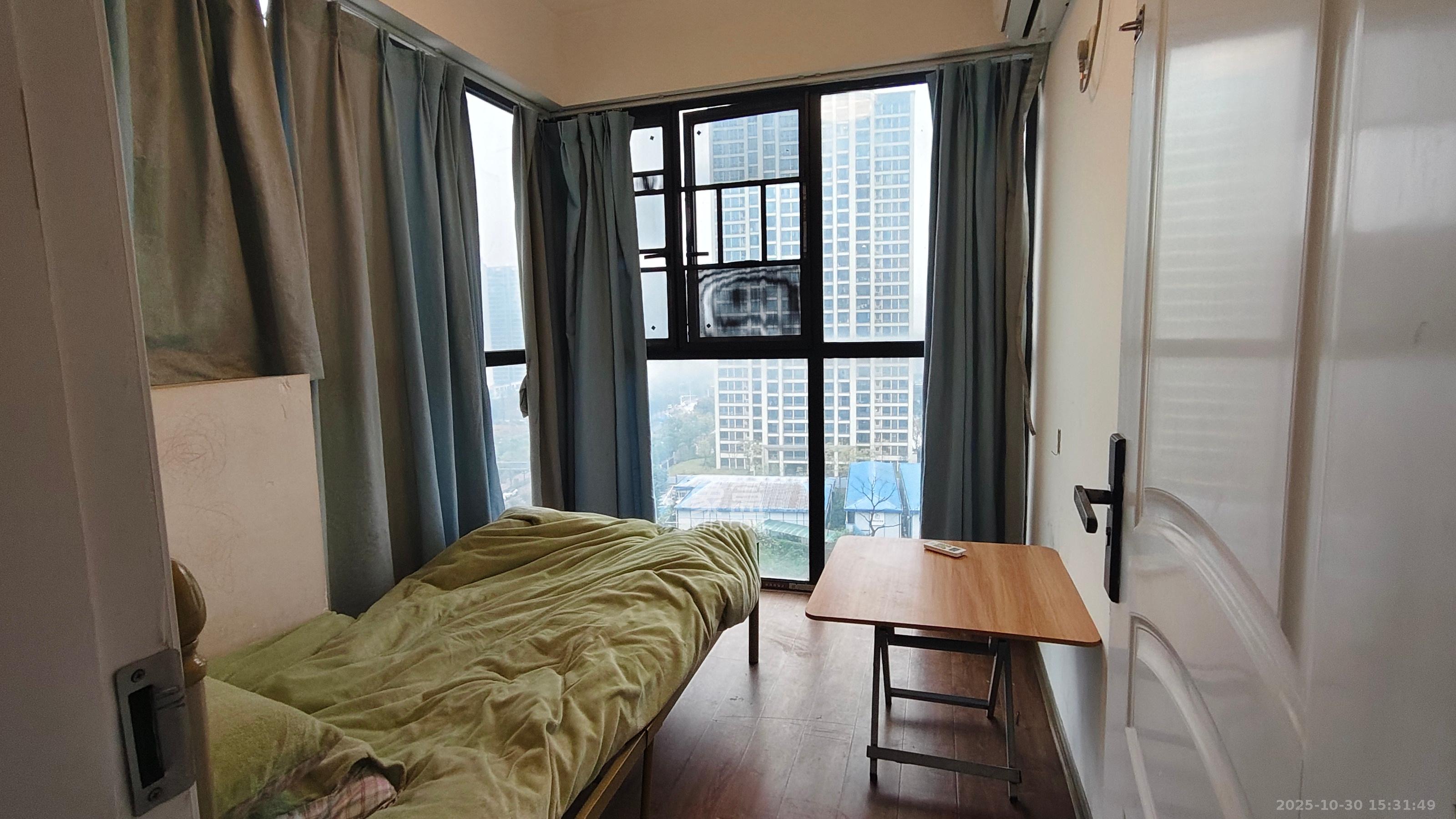 钱隆世家  4室2厅2卫    2600.0元/月室内图