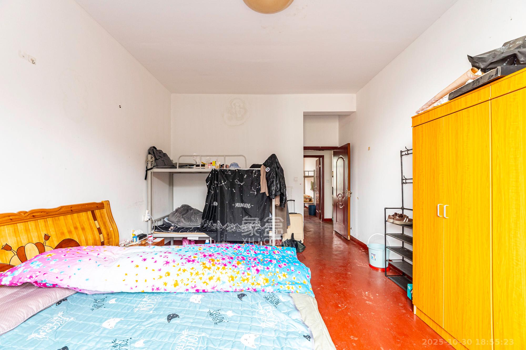 鹏基诺亚山林  4室2厅1卫    138.0万卧室