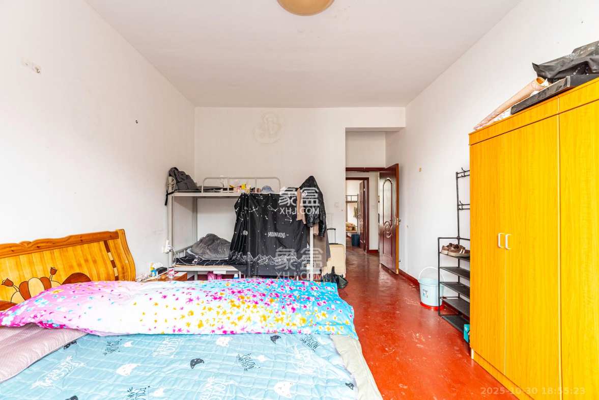 鹏基诺亚山林 4室2厅1卫 138.0万 鹏基诺亚山林 4室2厅1卫 138.0万卧室