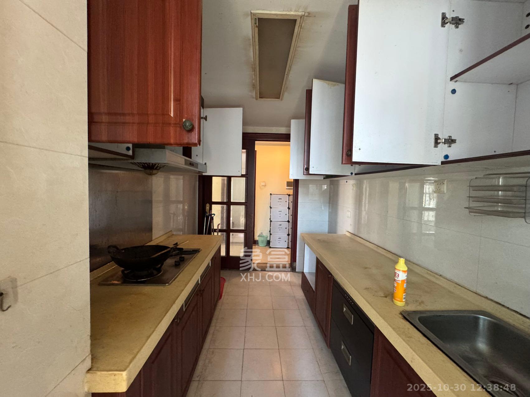 恒大绿洲  3室2厅2卫    2500.0元/月 恒大绿洲  3室2厅2卫    2500.0元/月室内图