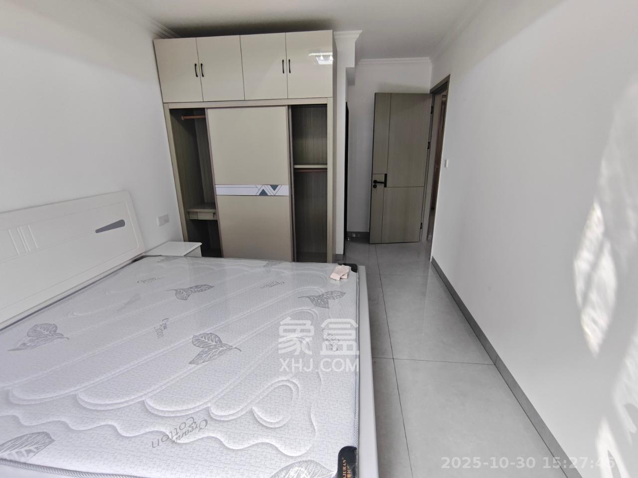 汉高学士府 3室2厅2卫 2600.0元/月 汉高学士府 3室2厅2卫 2600.0元/月室内图