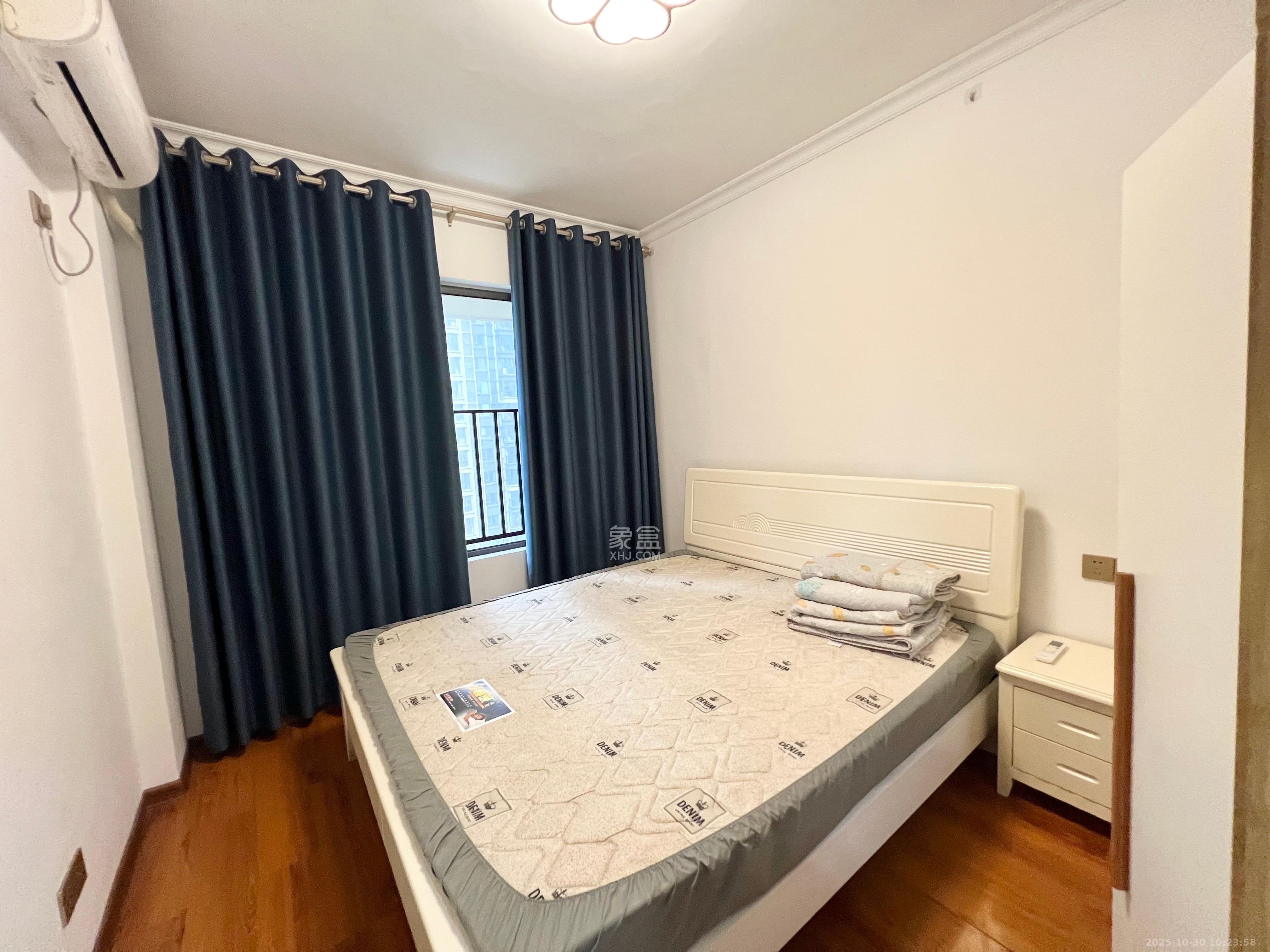 中建悦和城  4室2厅2卫    3200.0元/月室内图