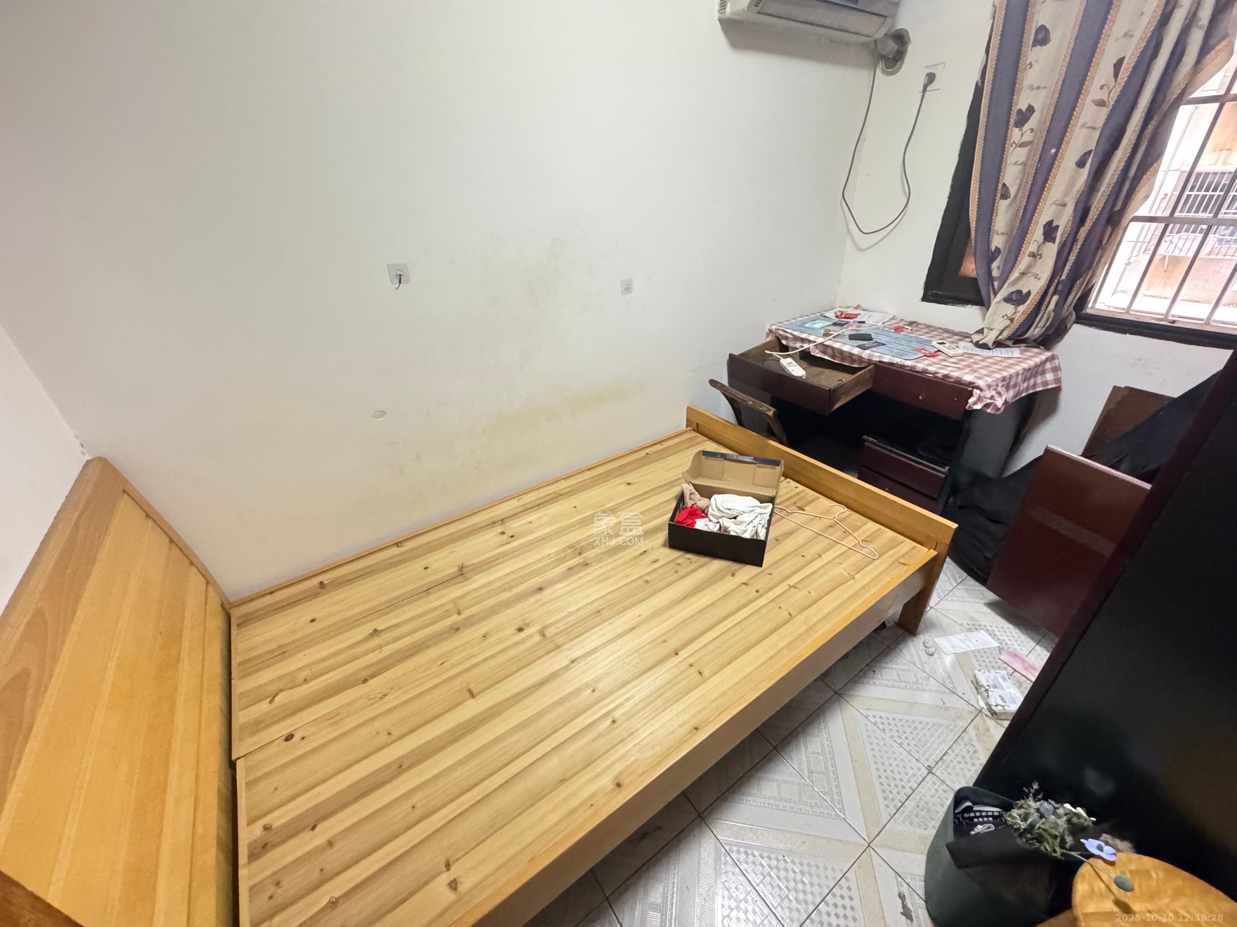 红旗区二片 2室1厅1卫 1500.0元/月 红旗区二片 2室1厅1卫 1500.0元/月室内图