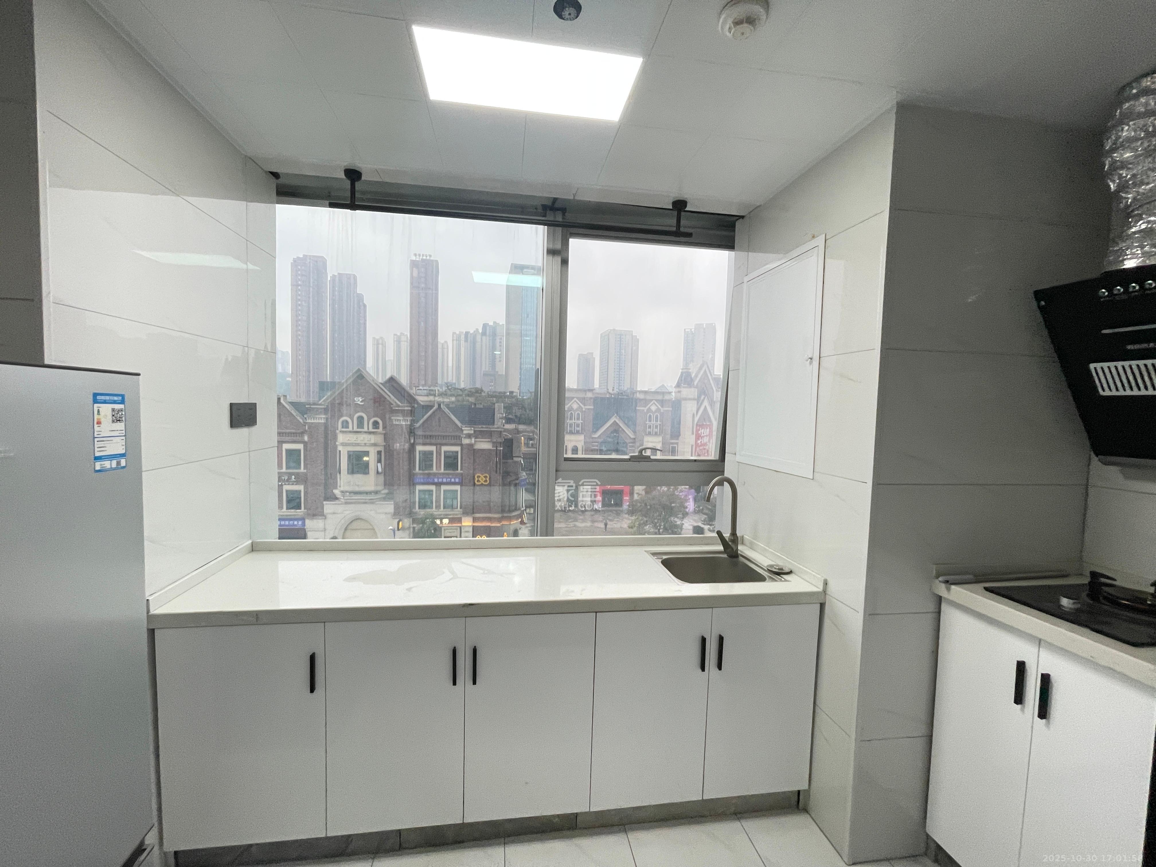 卓越伊景寓 1室1厅1卫 1500.0元/月 卓越伊景寓 1室1厅1卫 1500.0元/月室内图