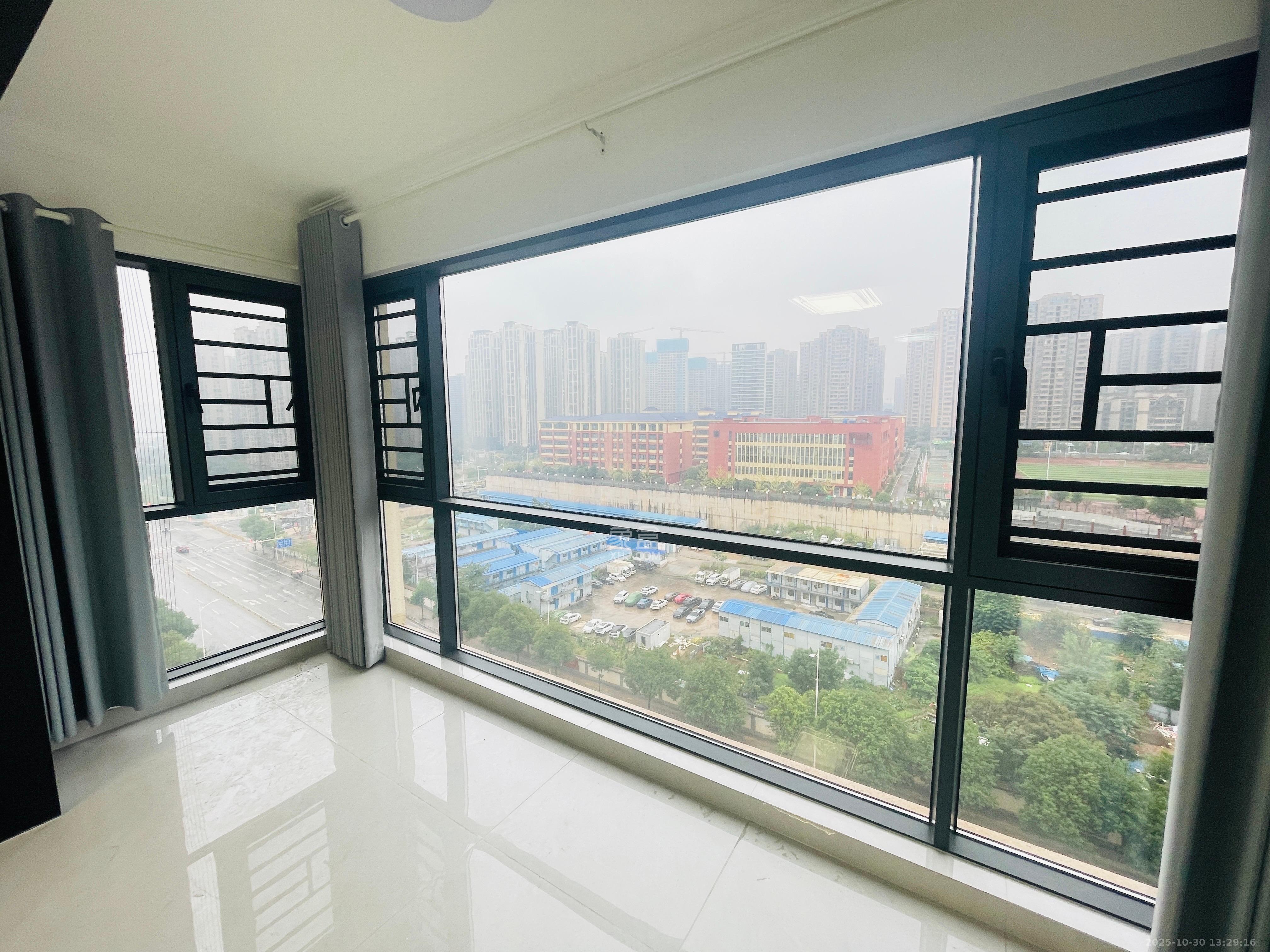 金石蓉园 4室2厅2卫 3400.0元/月 金石蓉园 4室2厅2卫 3400.0元/月室内图