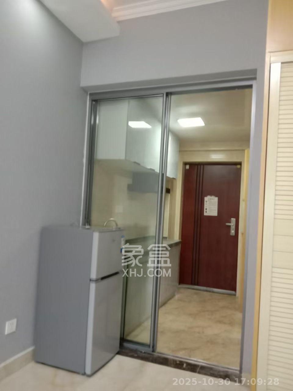 达美D6区  1室1厅1卫    1300.0元/月室内图