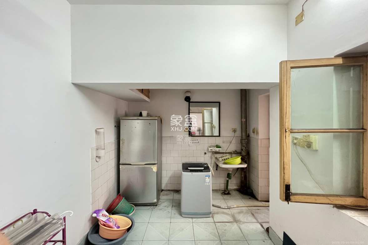 物华大院 2室2厅1卫 1200.0元/月 物华大院 2室2厅1卫 1200.0元/月室内图