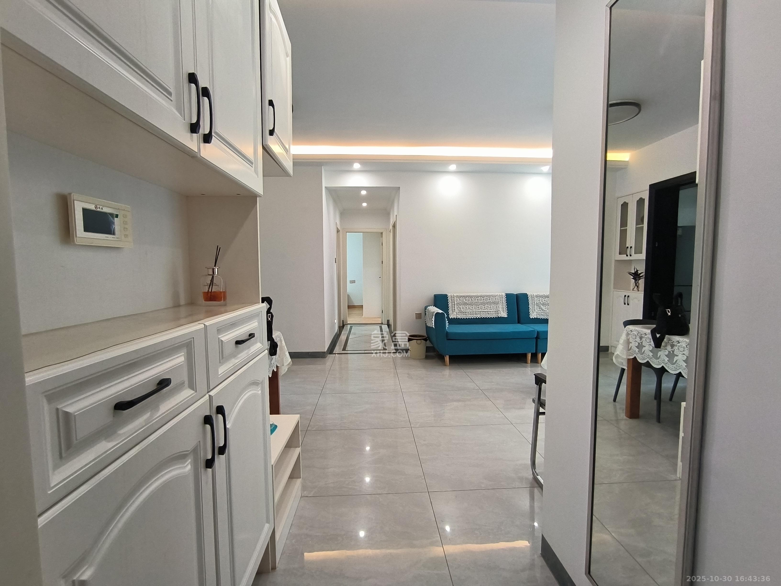 富洲滨江雅苑  3室2厅1卫    3200.0元/月室内图