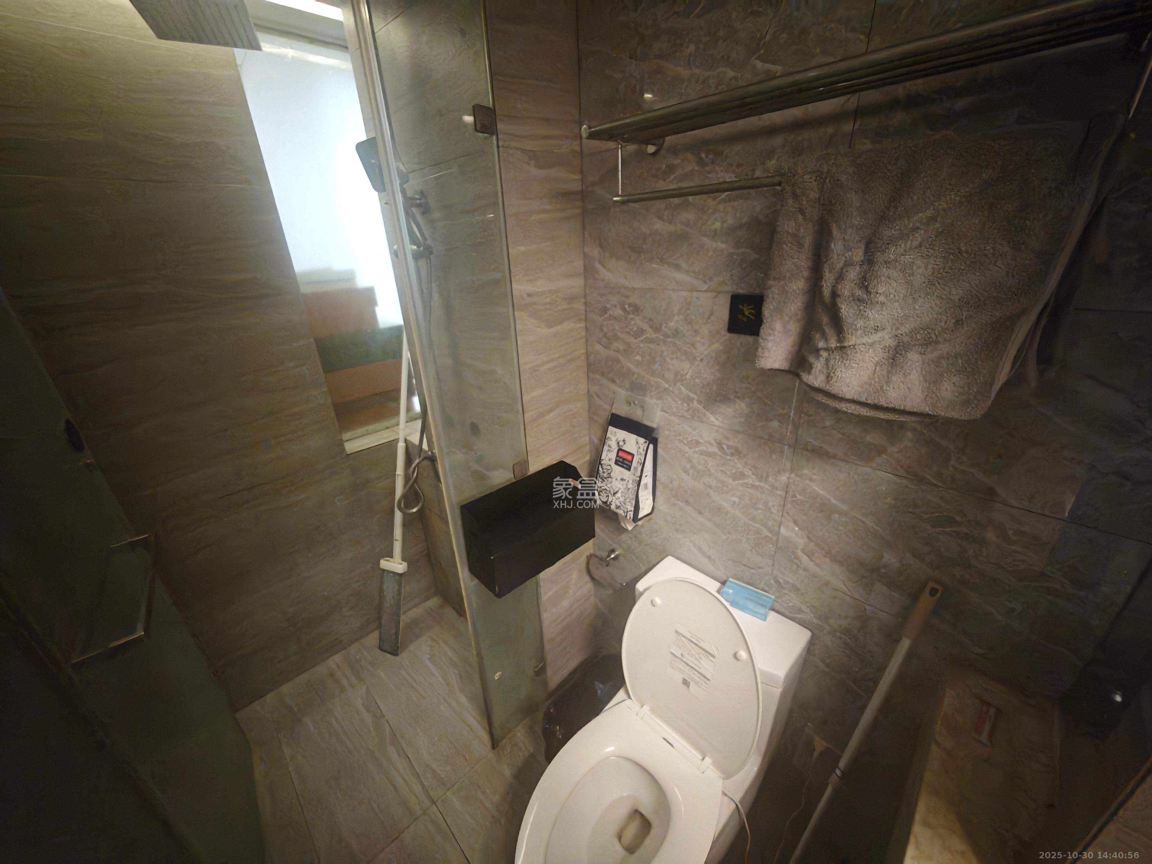 东怡外国（南湖一号)  1室1厅1卫    1800.0元/月室内图