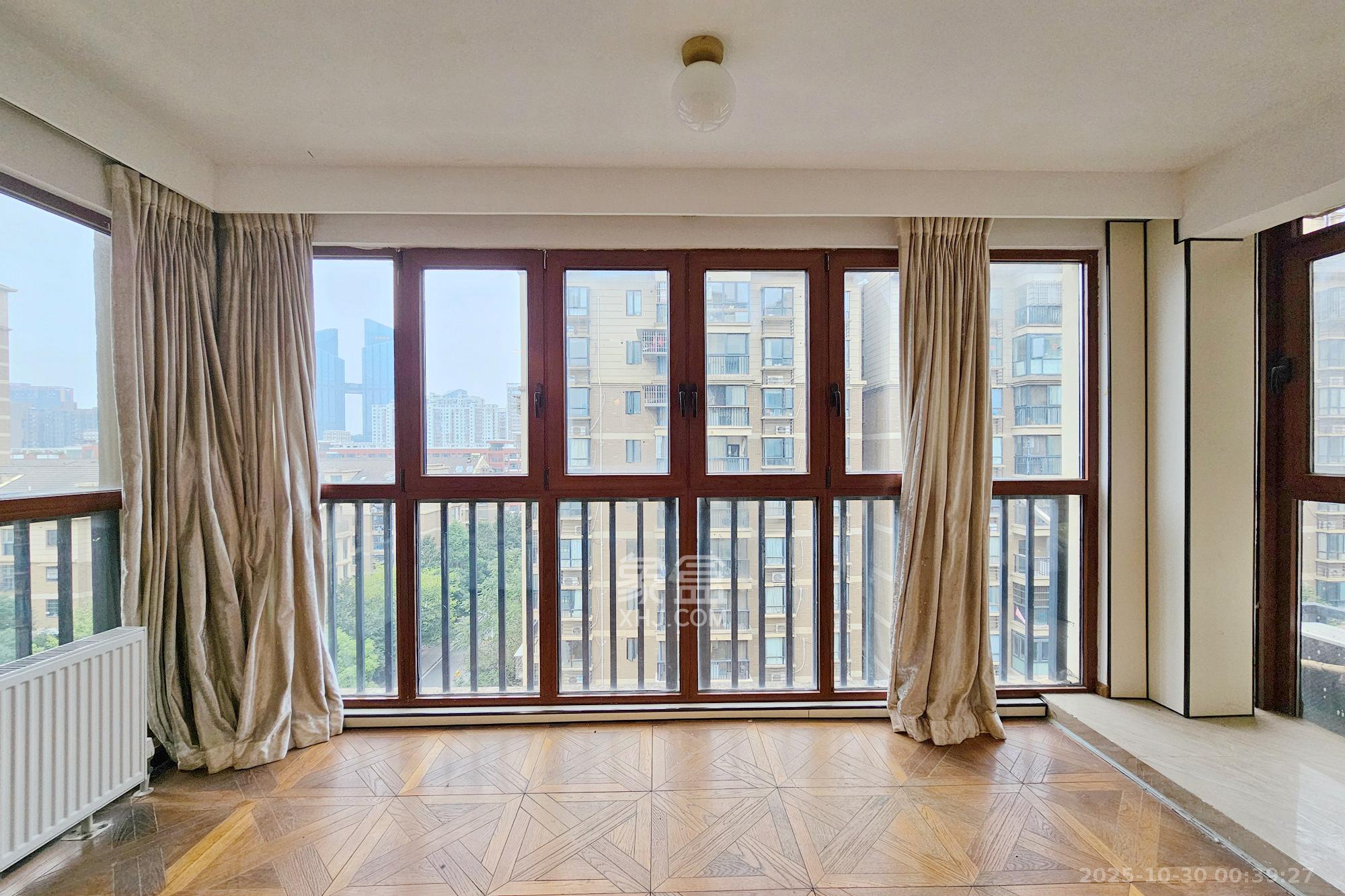 三江花中城  3室2厅2卫    128.0万阳台