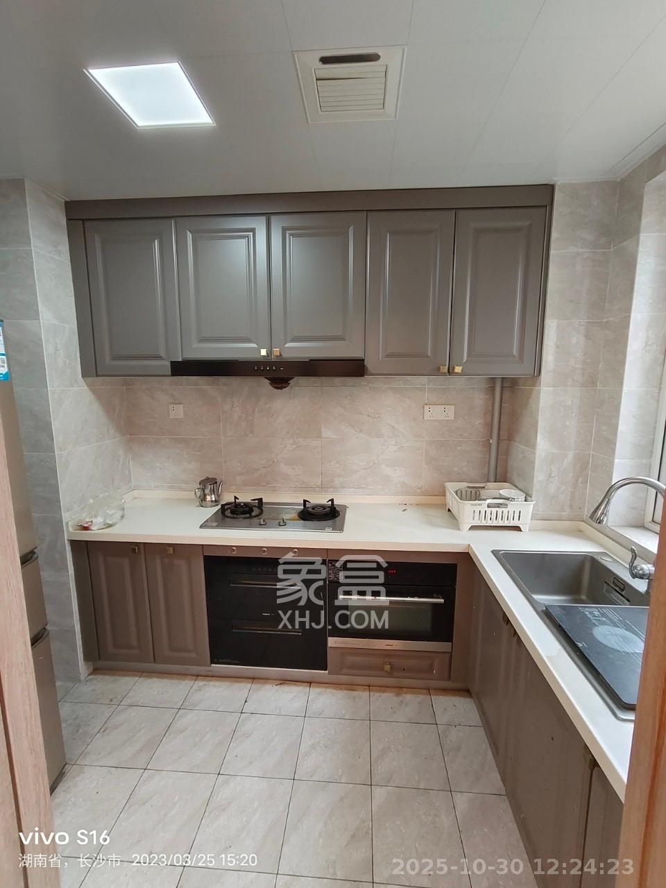 金地铂悦  4室2厅2卫    2800.0元/月室内图